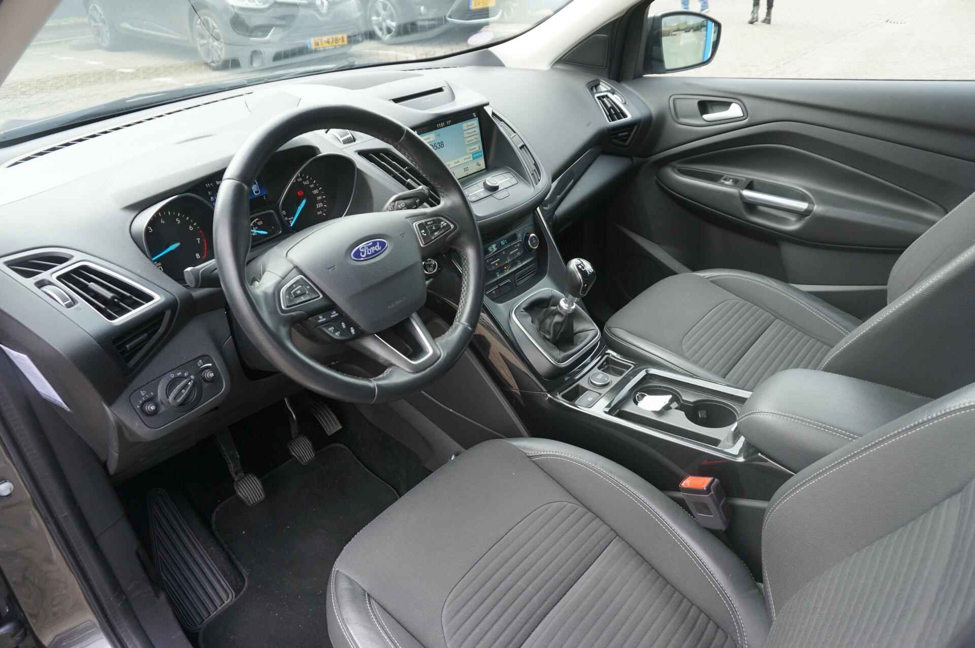 Ford Kuga 1.5 EcoBoost Titanium 120PK Elek. Trekhaak Adaptieve Cruise Camera Voorruitverwarming Navi Parkeersensoren Climate *Dealer Onderhouden* - 14/33