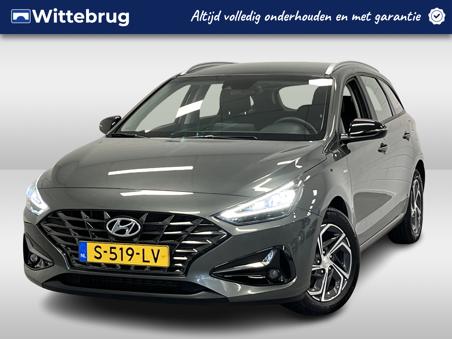 Hyundai i30 Wagon 1.0 T-GDi MHEV Comfort Smart LED KOPLAMPEN | NAVIGATIE | PARKEERSENSOREN + CAMERA ACHTER | RUIME STATIONWAGON bij viaBOVAG.nl