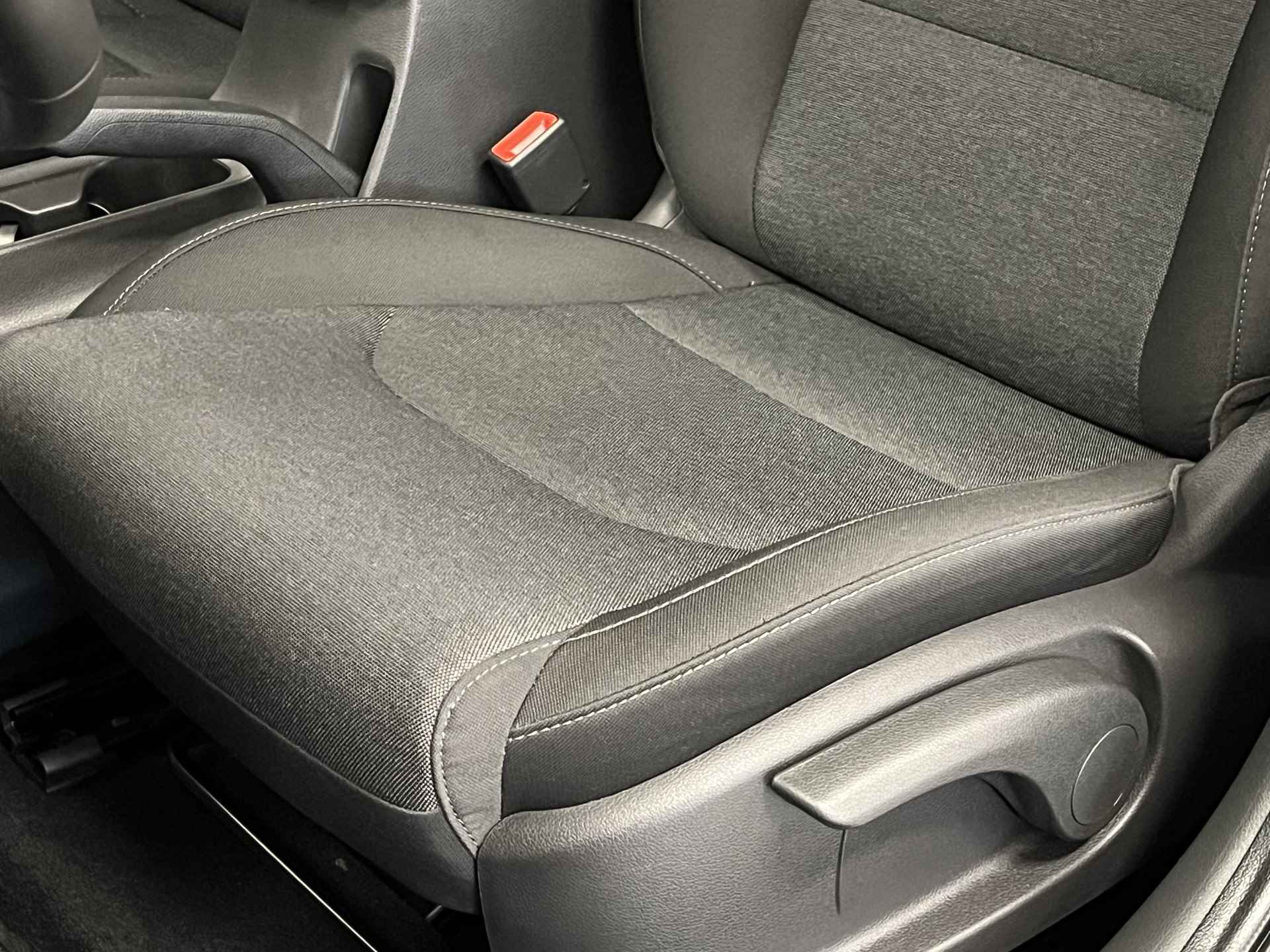 Hyundai i30 Wagon 1.0 T-GDi MHEV Comfort Smart LED KOPLAMPEN | NAVIGATIE | PARKEERSENSOREN + CAMERA ACHTER | RUIME STATIONWAGON - 18/42