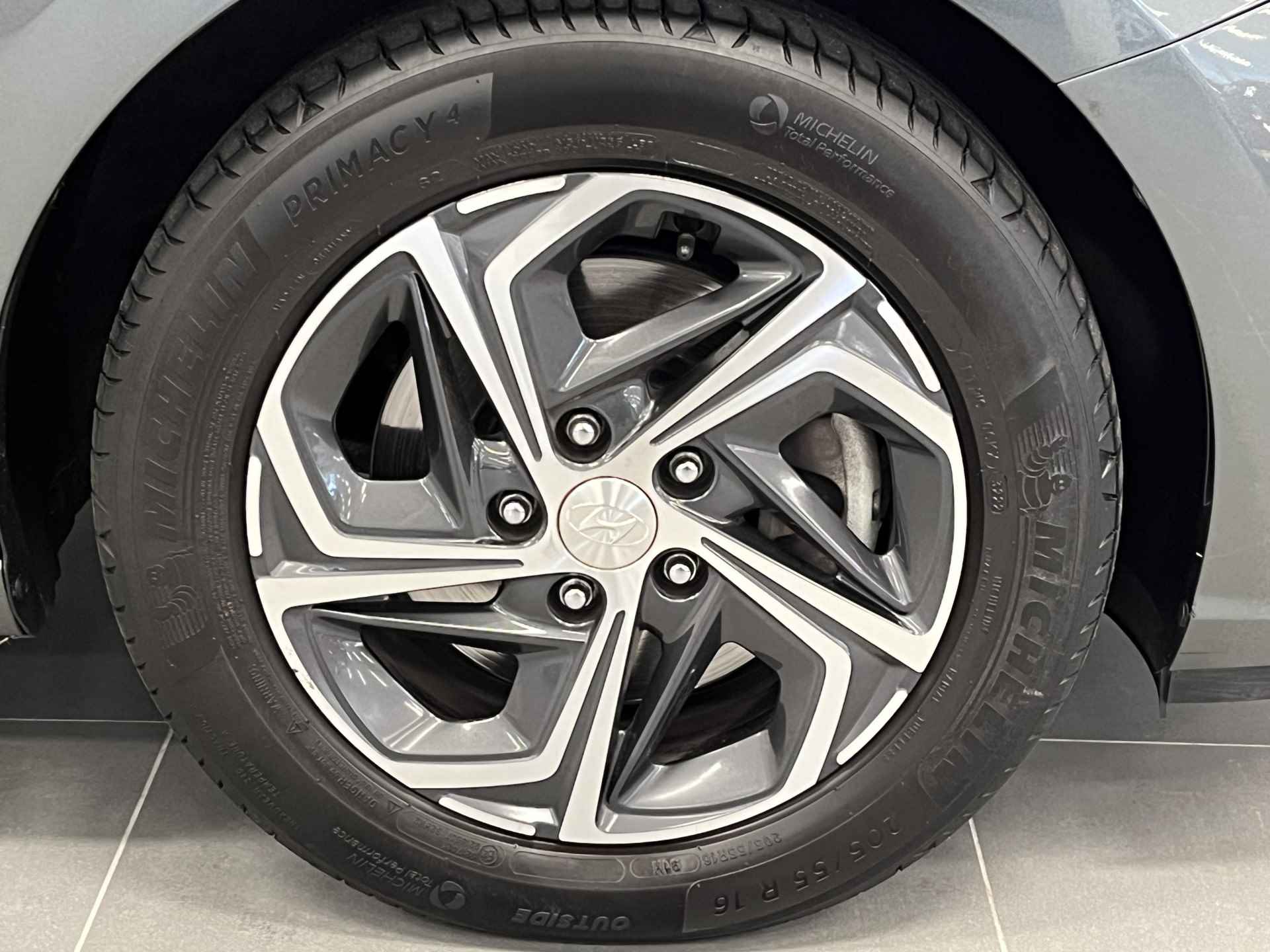 Hyundai i30 Wagon 1.0 T-GDi MHEV Comfort Smart LED KOPLAMPEN | NAVIGATIE | PARKEERSENSOREN + CAMERA ACHTER | RUIME STATIONWAGON - 35/42