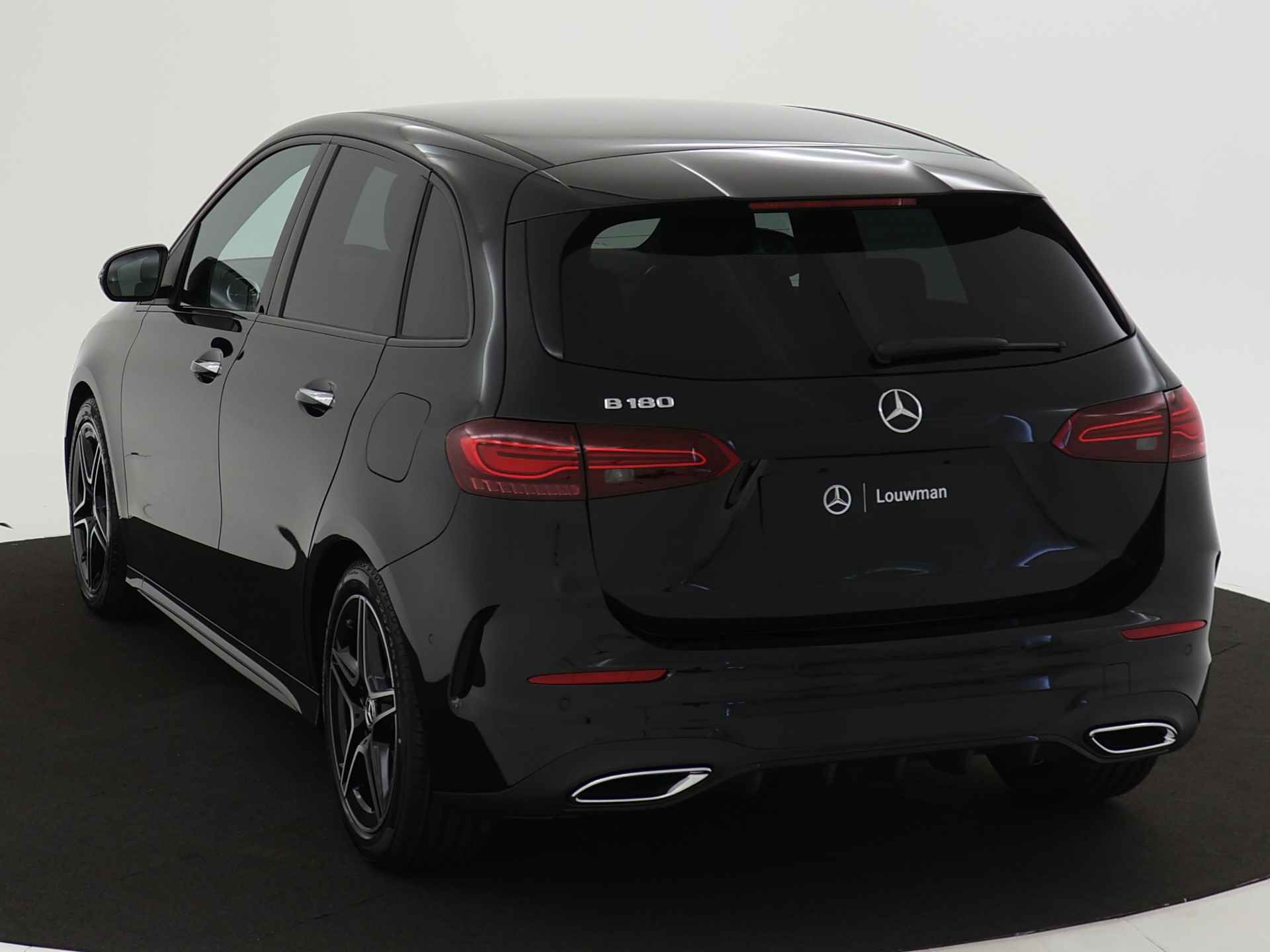 Mercedes-Benz B-Klasse 180 Star Edition AMG Line | Nightpakket | Keyless-Go comfortpakket | Parkeerpakket met achteruitrijcamera | USB-pakket plus | Sfeerverlichting | Dodehoekassistent | EASY PACK achterklep | - 14/40