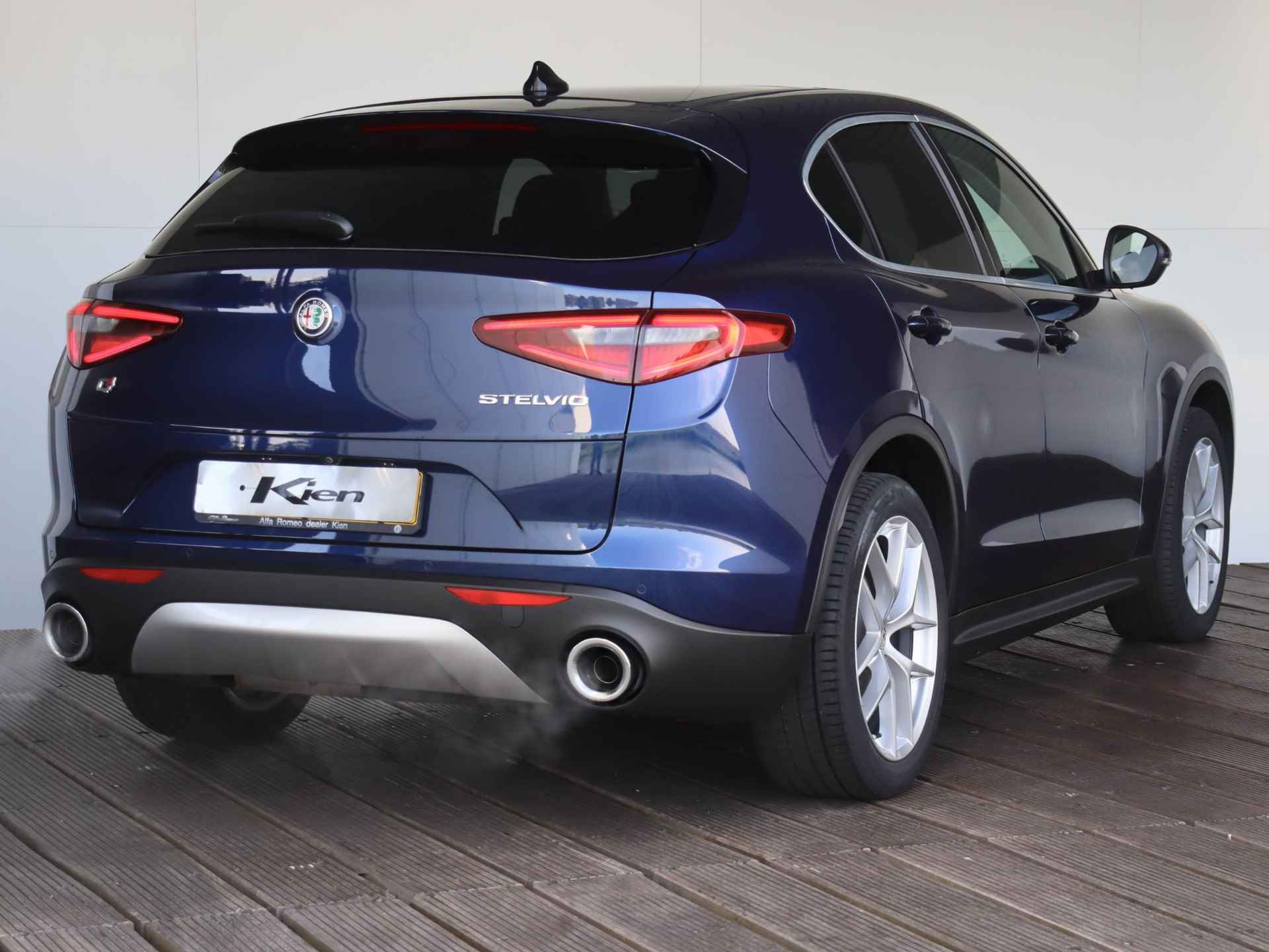 Alfa Romeo Stelvio 2.0 T AWD 280 pk Q4 AWD Super | Pano | Navi | Stoelverwarming | - 5/32