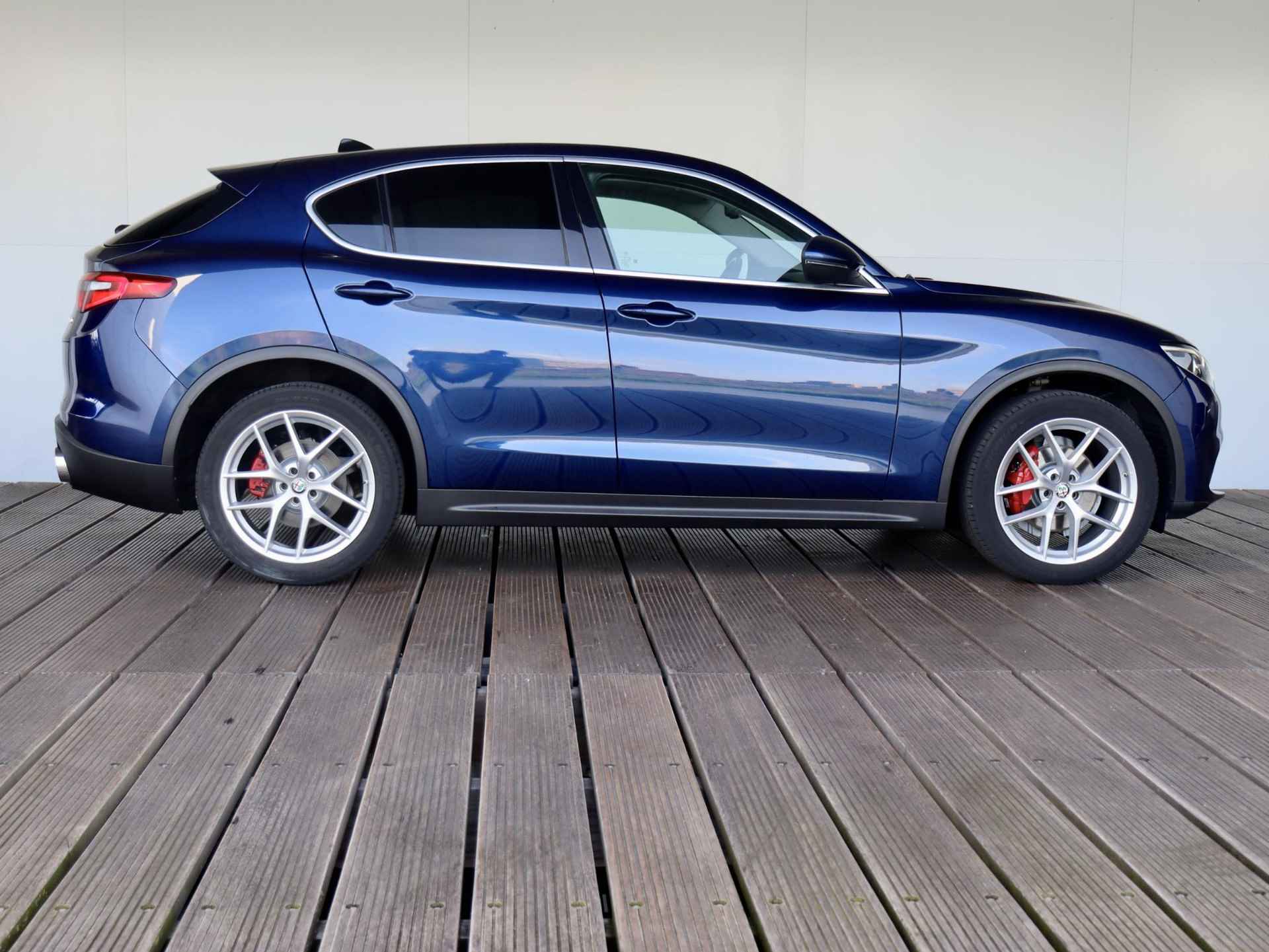 Alfa Romeo Stelvio 2.0 T AWD 280 pk Q4 AWD Super | Pano | Navi | Stoelverwarming | - 15/32