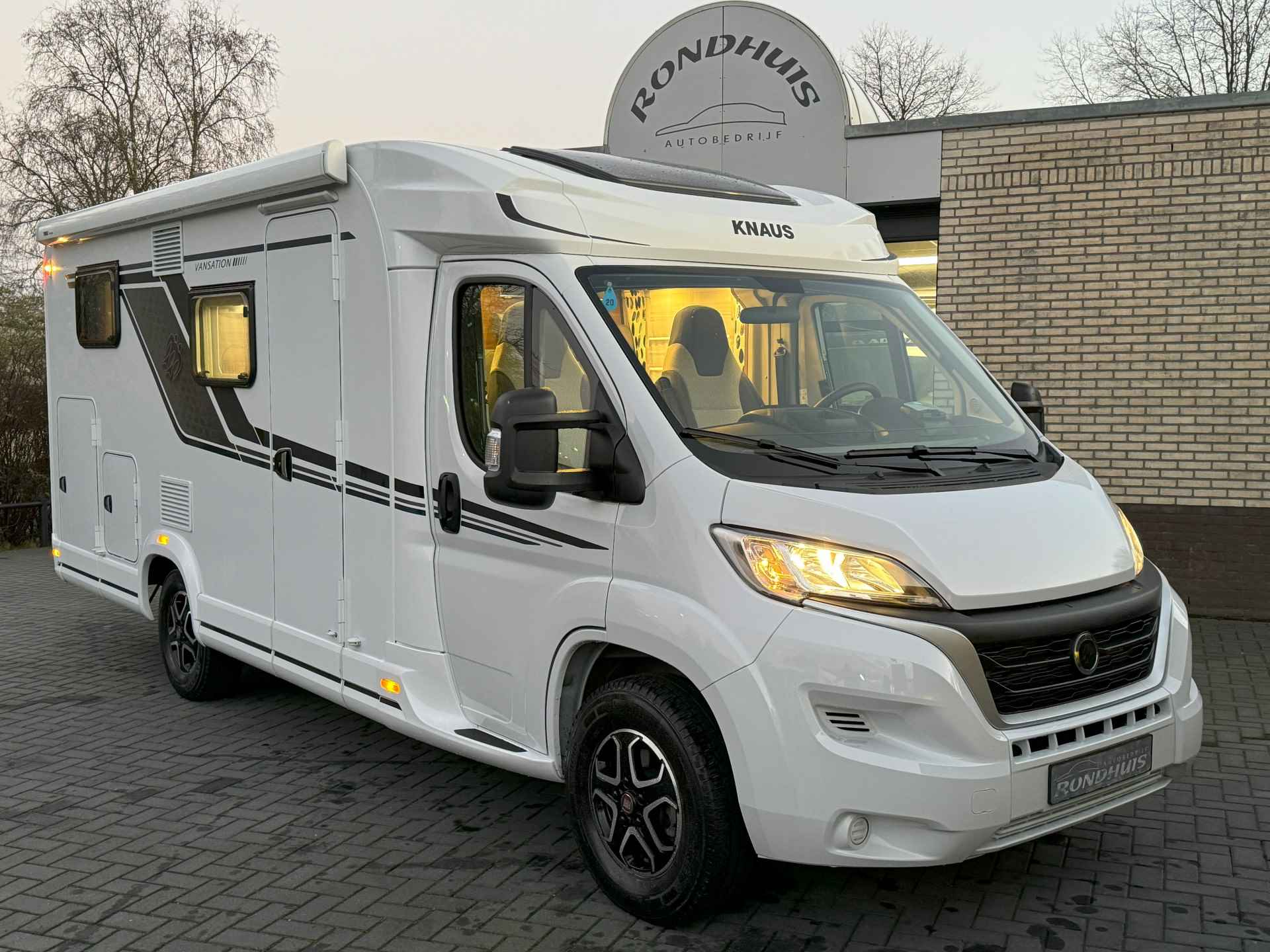 Knaus VAN Ti Vansation 650 MEG AUTOMAAT 9-Traps 140 pk Euro 6 Fiat Ducato **Enkele bedden/Satelliet TV/Navi/Camera/Dakairco/Thule lift - 44/62