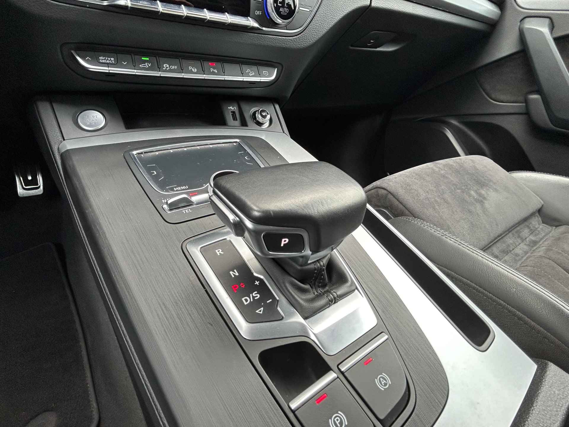 Audi Q5 55 TFSI e 367 pk quattro Competition | Navigatie | Rondom Camera | Wegklapbare Trekhaak | - 25/39
