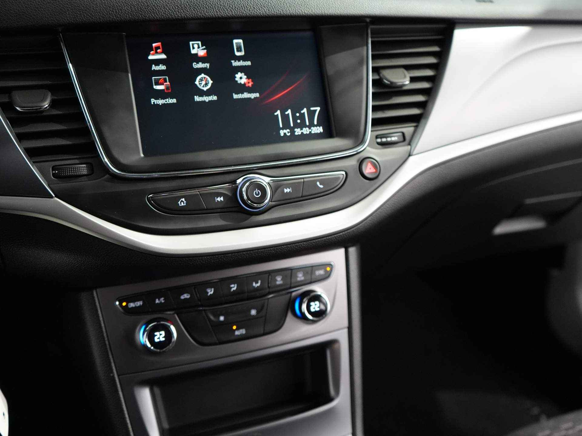 Opel Astra 1.2 Edition Navigatie | Cruise control | parkeersensoren voor/achter| Climate control | - 8/38
