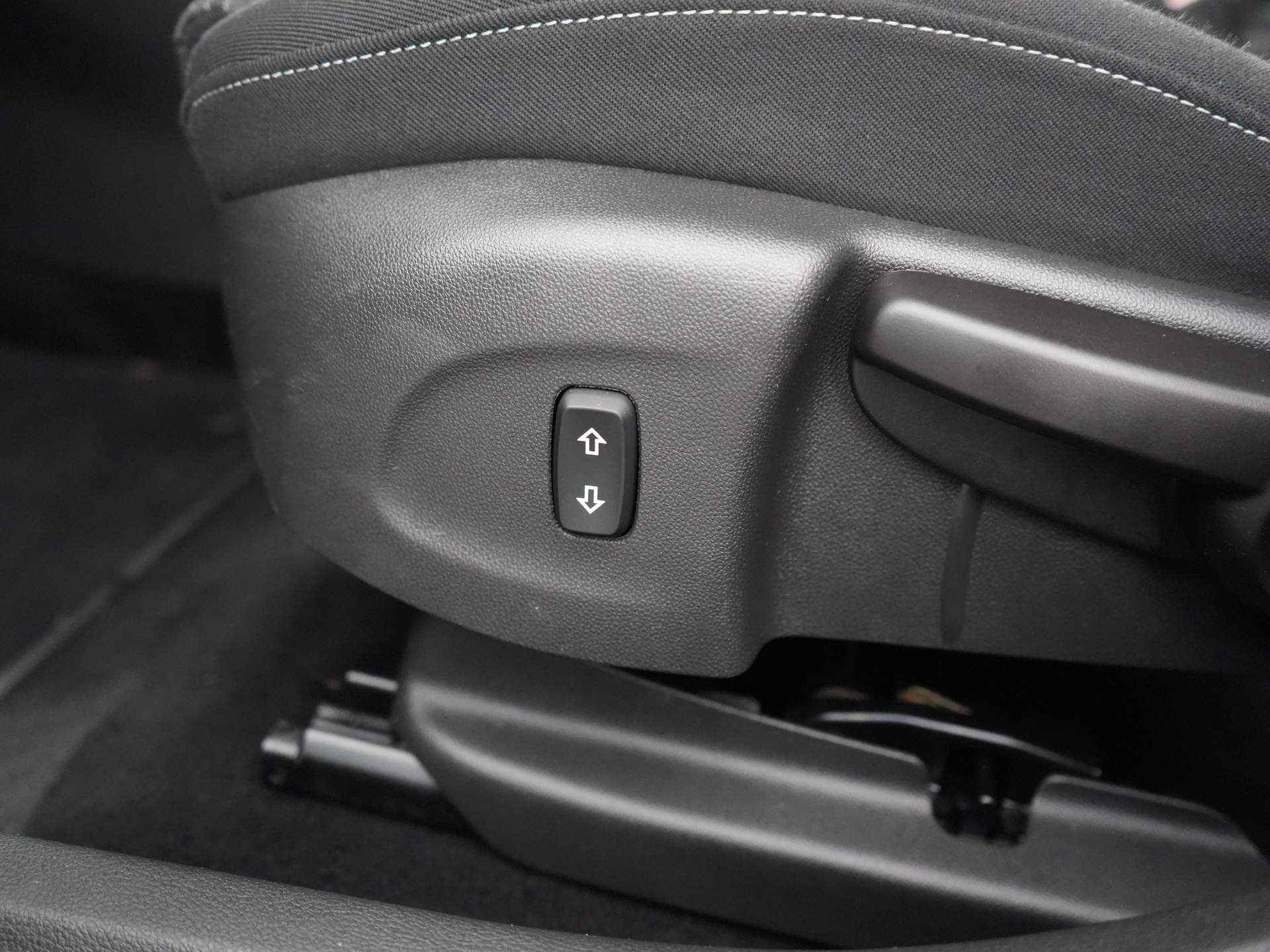 Opel Astra 1.2 Edition Navigatie | Cruise control | parkeersensoren voor/achter| Climate control | - 22/38