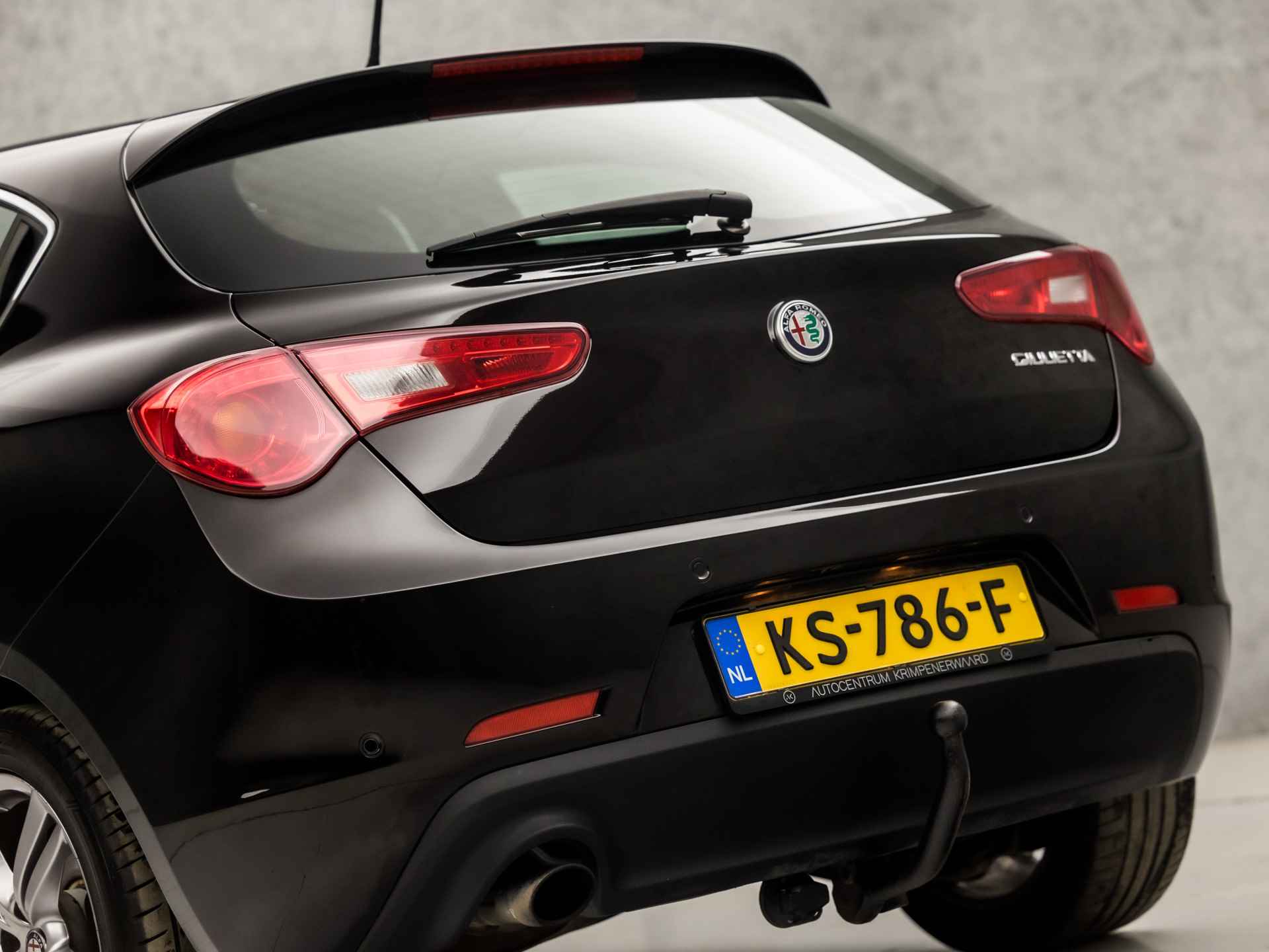 Alfa Romeo Giulietta 1.4 Turbo Premium Super Sport 170Pk Automaat (NAVIGATIE, CLIMATE, STOELVERWARMING, LEDER, SPORTSTOELEN, TREKHAAK, NIEUWE APK, START/STOP, XENON, CRUISE, NIEUWSTAAT) - 11/34