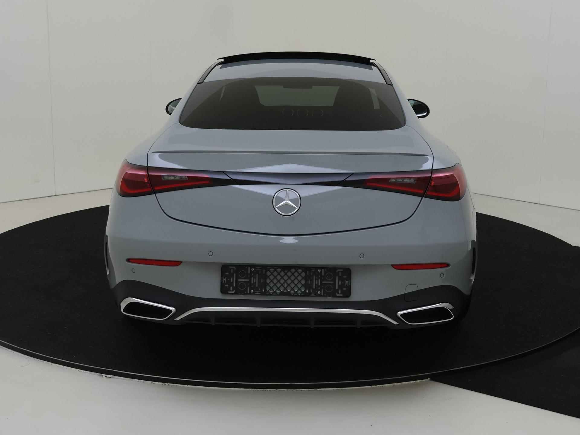 Mercedes-Benz CLE Coupé 200 AMG Line / Panoramadak / 20 inch / Memory Seats /  Privacy Glass / Burmester / Winter Pack - 5/34