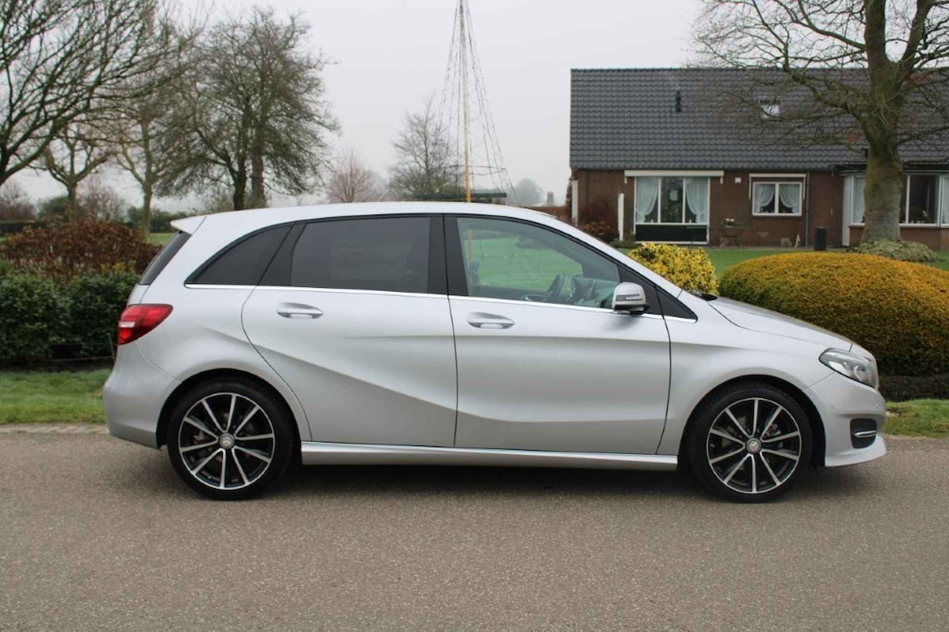 MERCEDES-BENZ B-klasse 180 1.6i 122pk Ambition automaat  airco/cruise/navi/trekhaak - 23/41