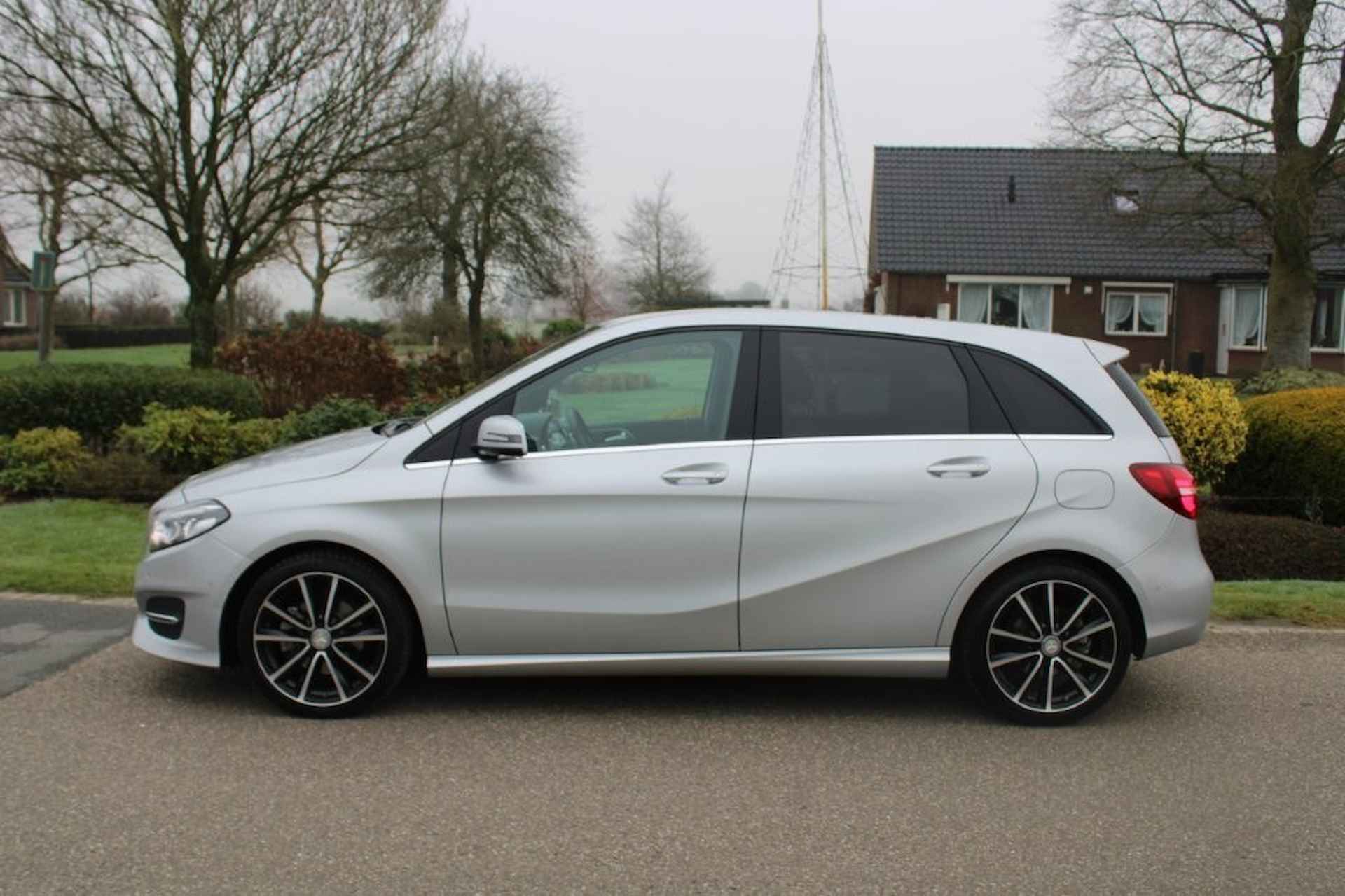 MERCEDES-BENZ B-klasse 180 1.6i 122pk Ambition automaat  airco/cruise/navi/trekhaak - 24/41