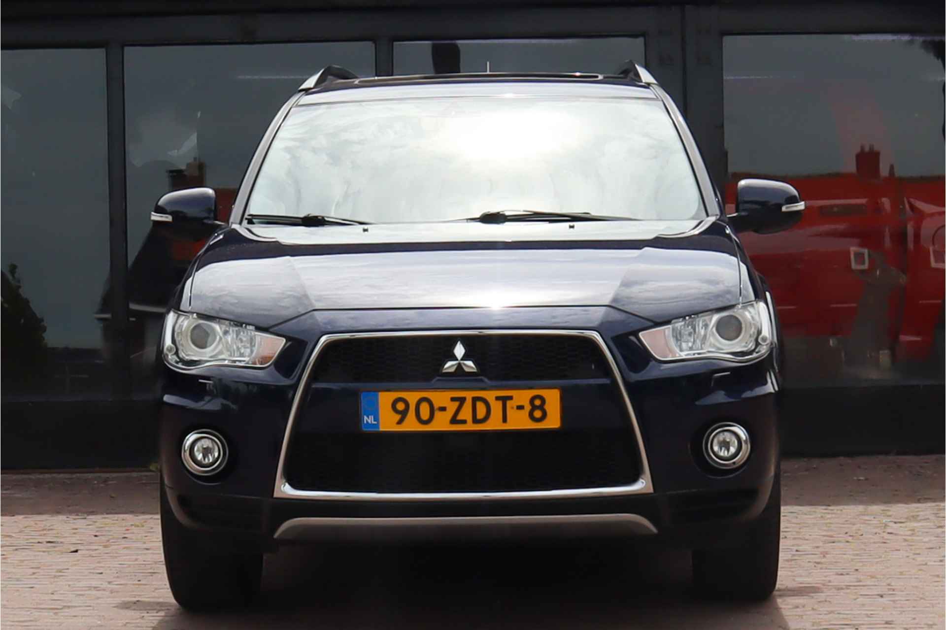 Mitsubishi Outlander 2.0 Edition Two | 18 Inch Lichtmetalen wielen | Schuif-/kanteldak | Airconditioning | Stoelverwarming - 9/33