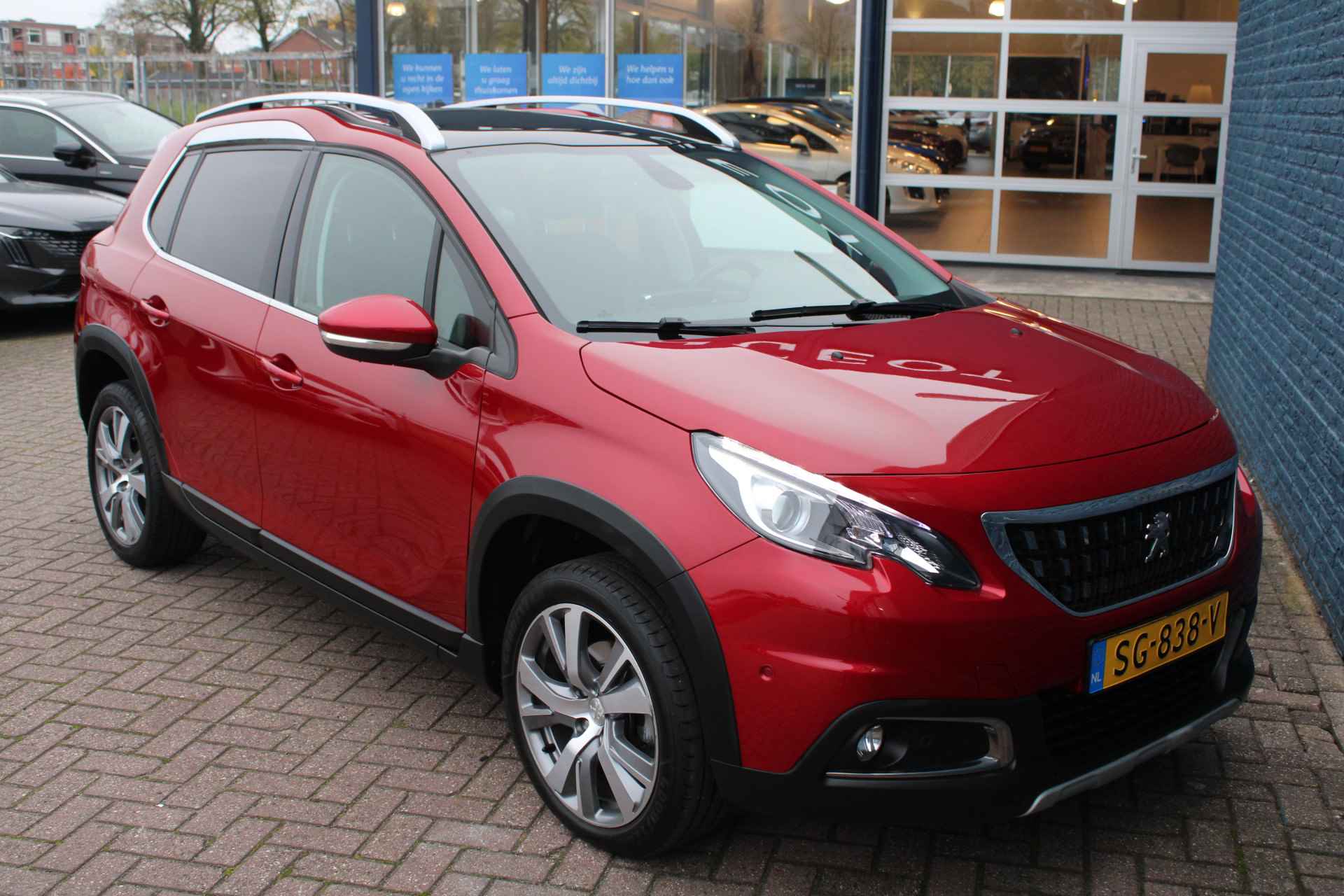 Peugeot 2008 SUV 1.2 PureTech 110pk EAT6 Allure | Automaat | Navigatie | Camera | Panoramadak | Trekhaak | 17 Inch | - 8/28