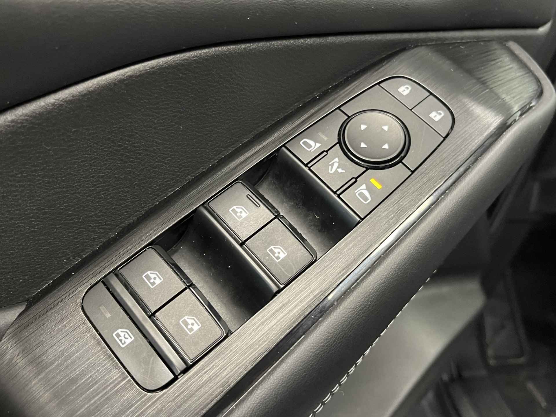 Nissan QASHQAI 1.3 MHEV Xtronic N-Connecta AUTOMAAT | NIEUW MODEL | NAVIGATIE | COMPLETE SUV! - 19/45