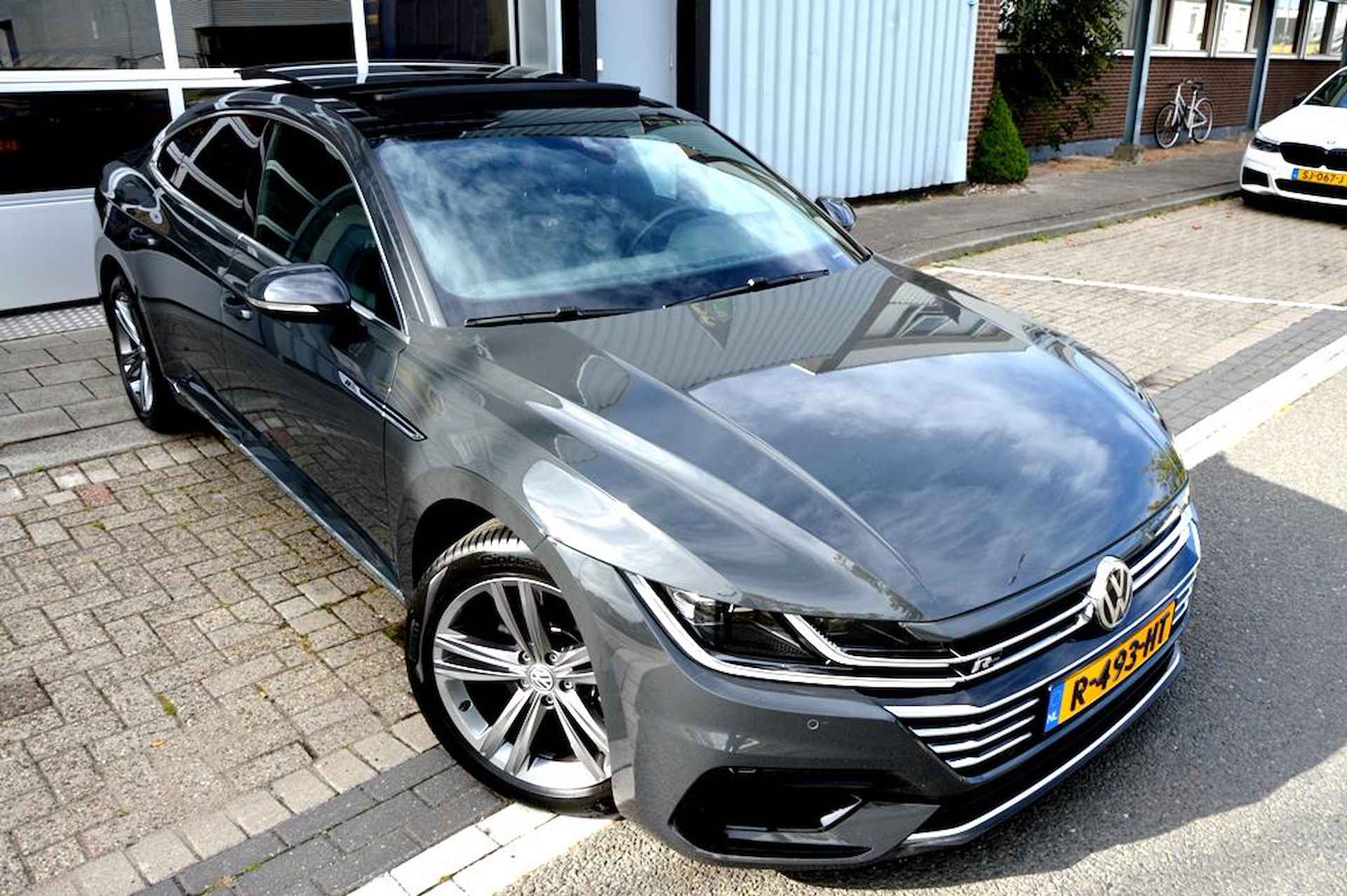 Volkswagen ARTEON 2.0 TSI R-Line CAMERA/LMV18/NAVI/LEER/PANO - 5/44