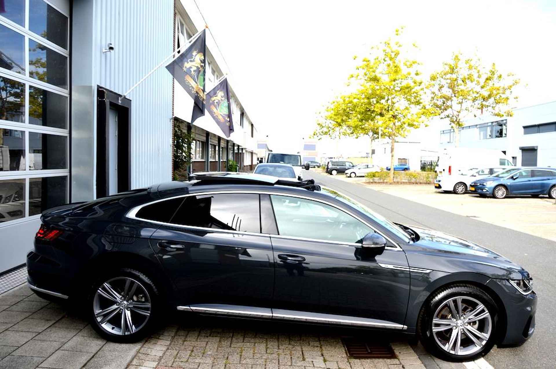 Volkswagen ARTEON 2.0 TSI R-Line CAMERA/LMV18/NAVI/LEER/PANO - 11/44