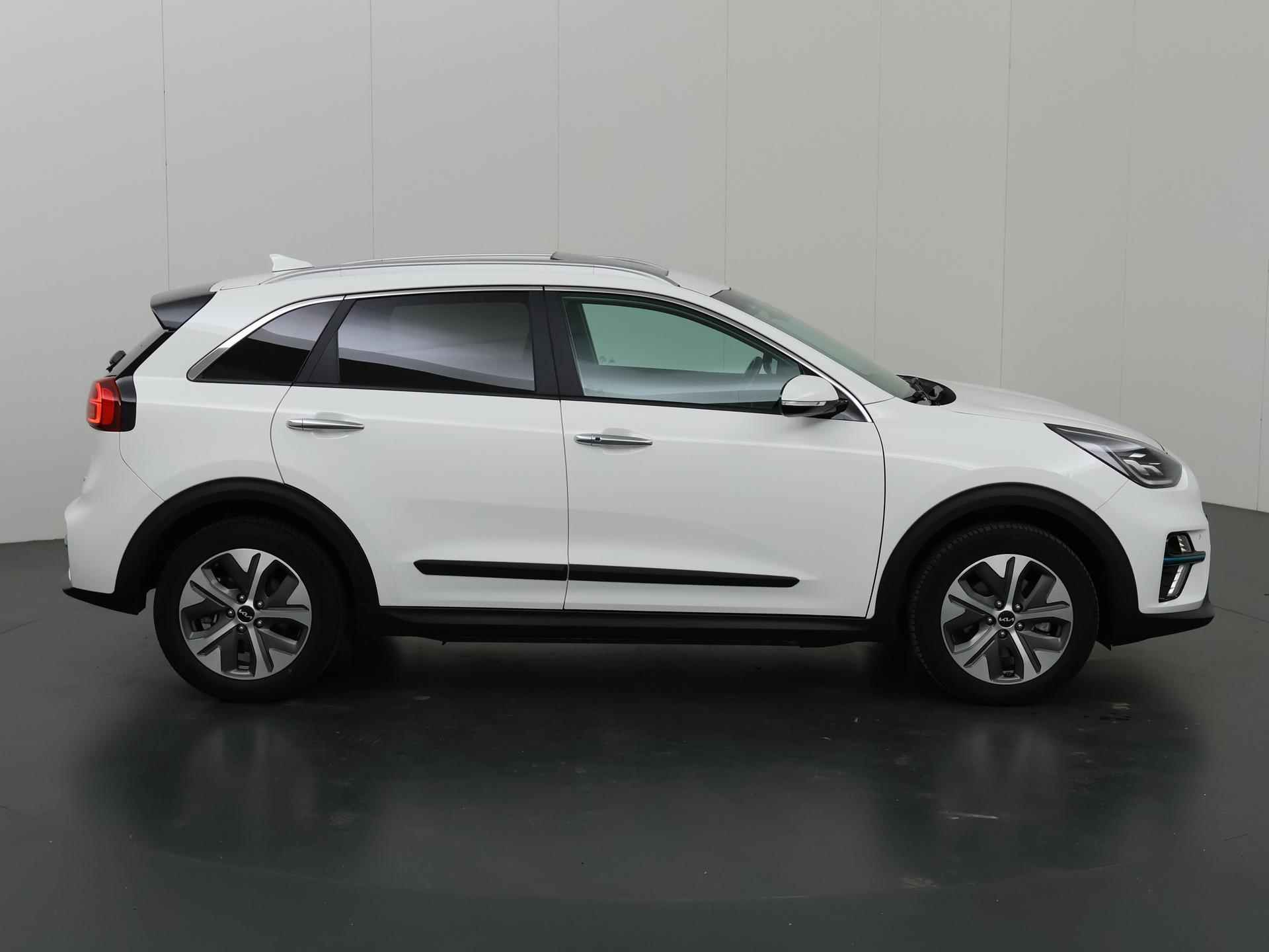 Kia e-Niro DynamicPlusLine 64 kWh | Panoramadak | Stoel/Stuurwielverwarming | Adaptieve Cruise Control | Keyless Go | LED Koplampen - 7/42