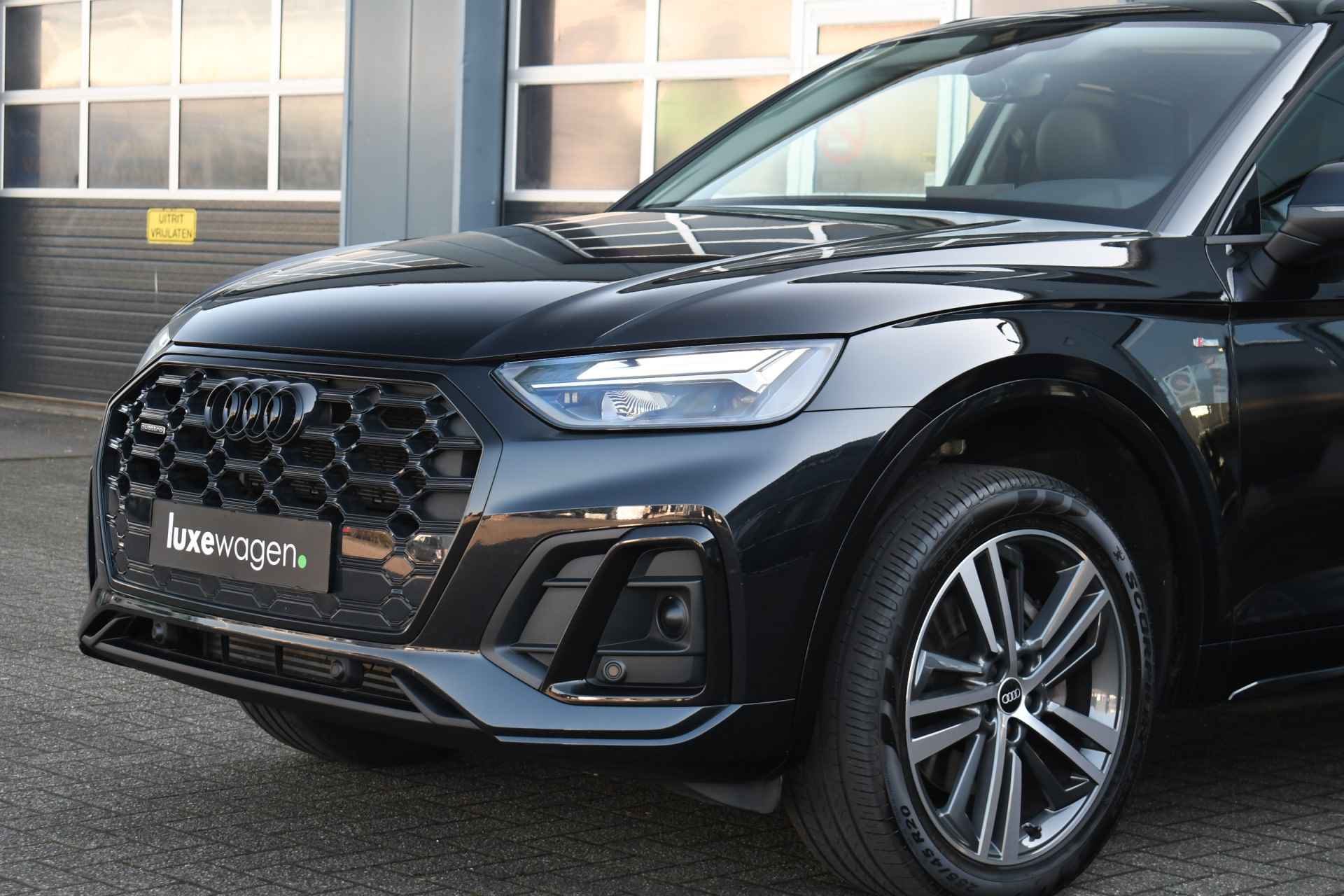 Audi Q5 50 TFSI e S-Line Pano Trekh ACC Massage Optic-black - 20/80