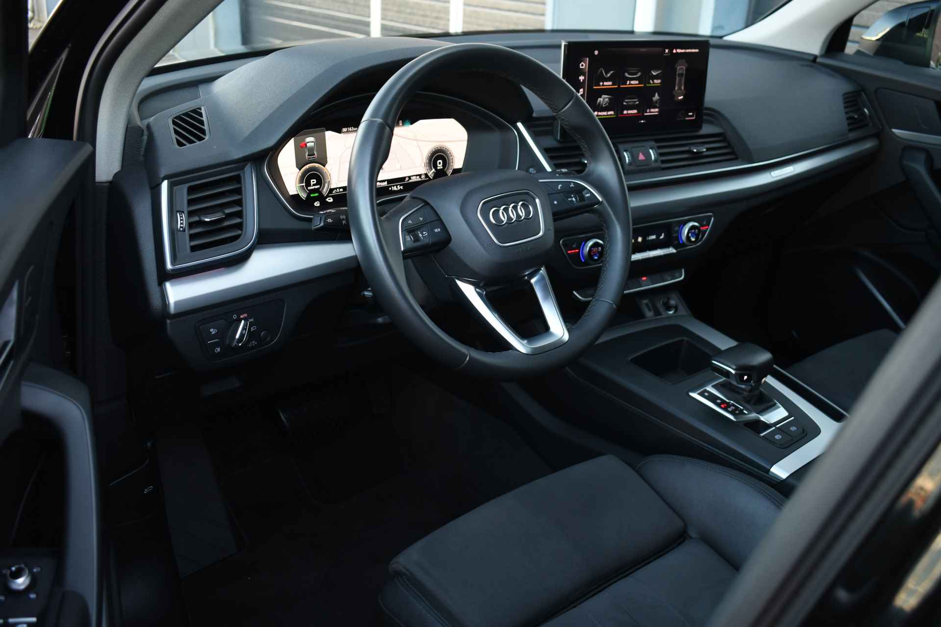 Audi Q5 50 TFSI e S-Line Pano Trekh ACC Massage Optic-black - 34/80