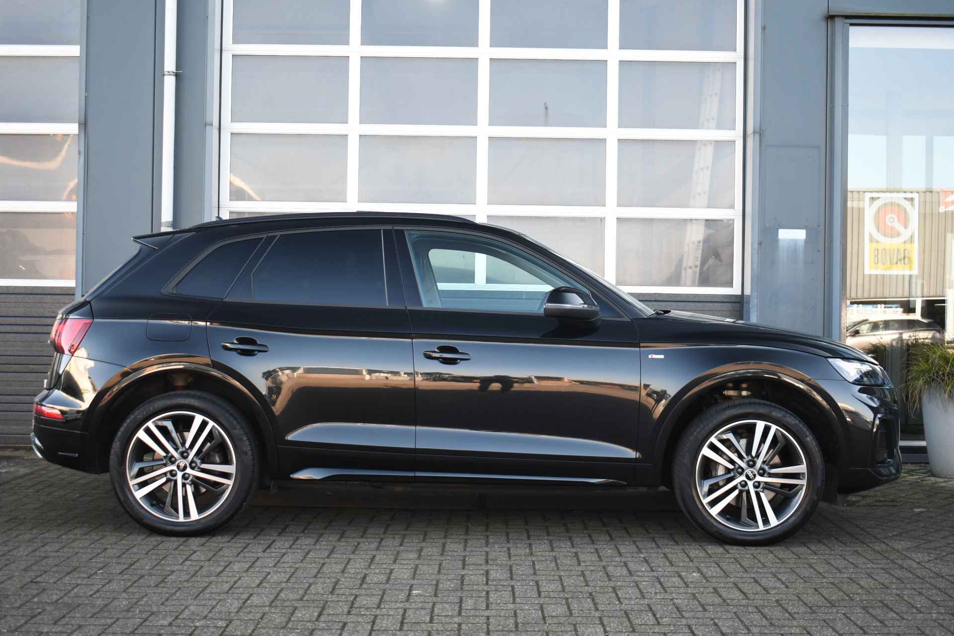 Audi Q5 50 TFSI e S-Line Pano Trekh ACC Massage Optic-black - 57/80