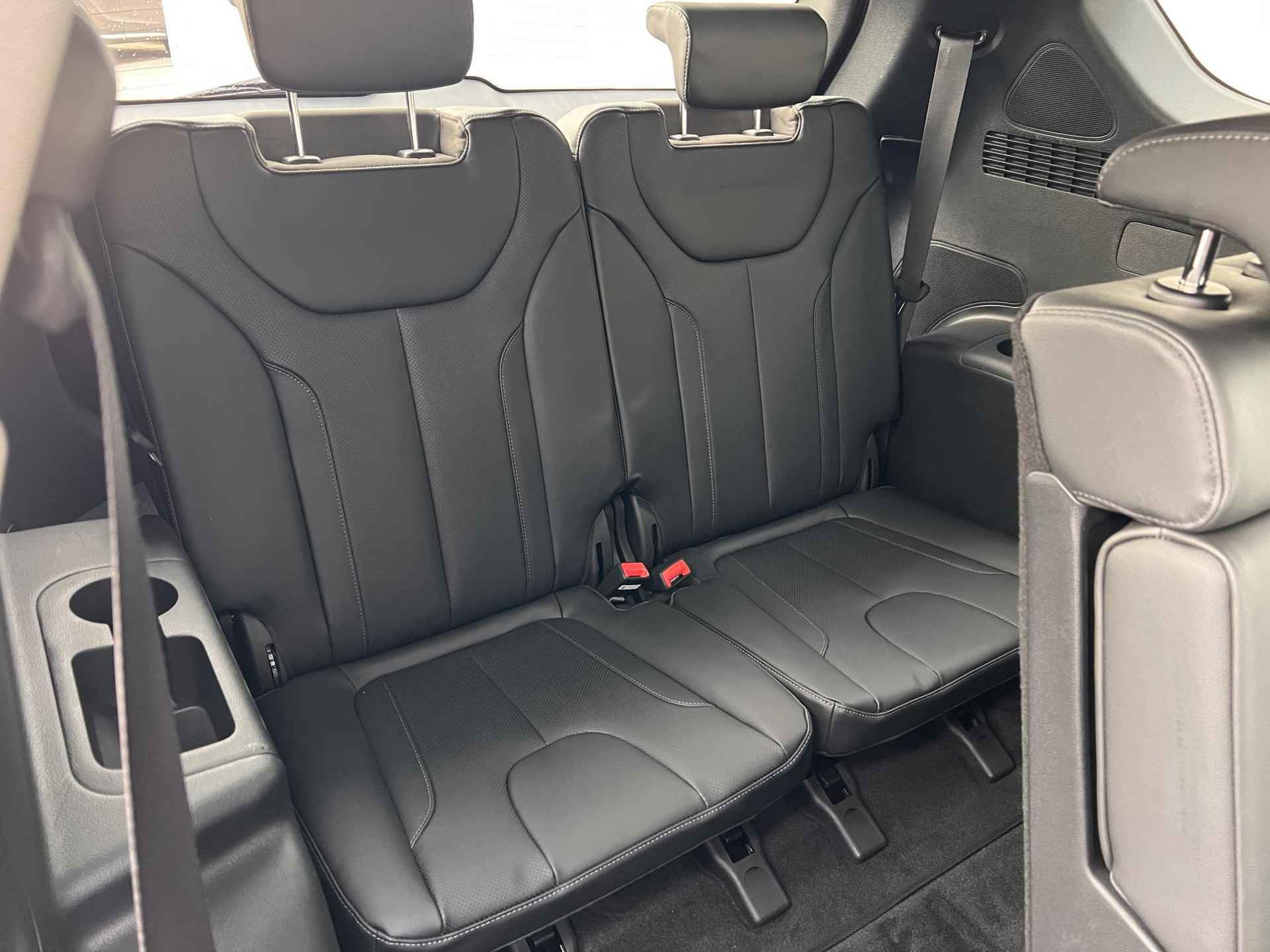 Hyundai Santa Fe 1.6 T-GDI HEV Comfort Smart 7p. Automaat / Zeven persoons / Elektrische stoelen / Trekgewicht 1.650kg! / - 27/62