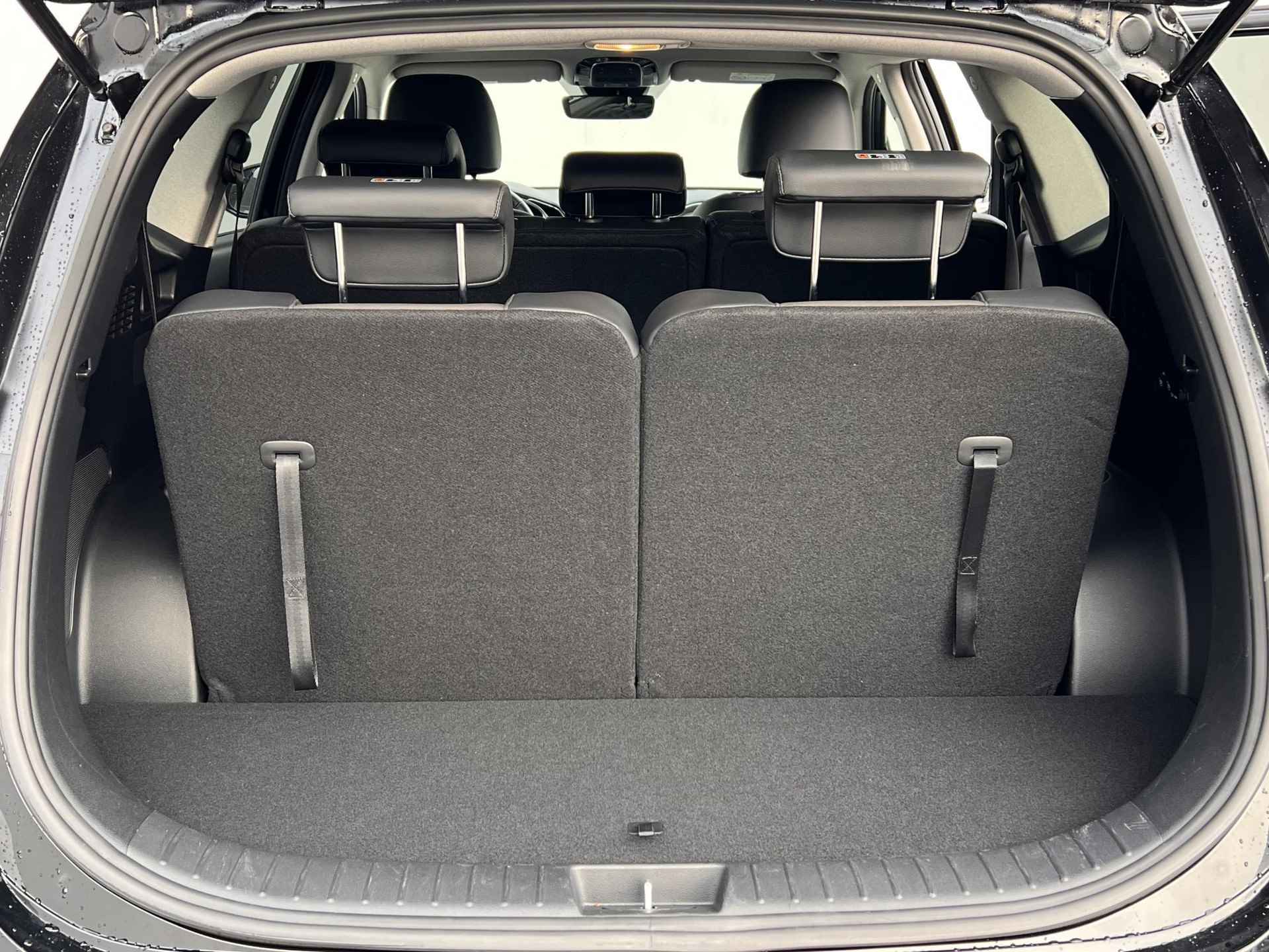 Hyundai Santa Fe 1.6 T-GDI HEV Comfort Smart 7p. Automaat / Zeven persoons / Elektrische stoelen / Trekgewicht 1.650kg! / - 30/62