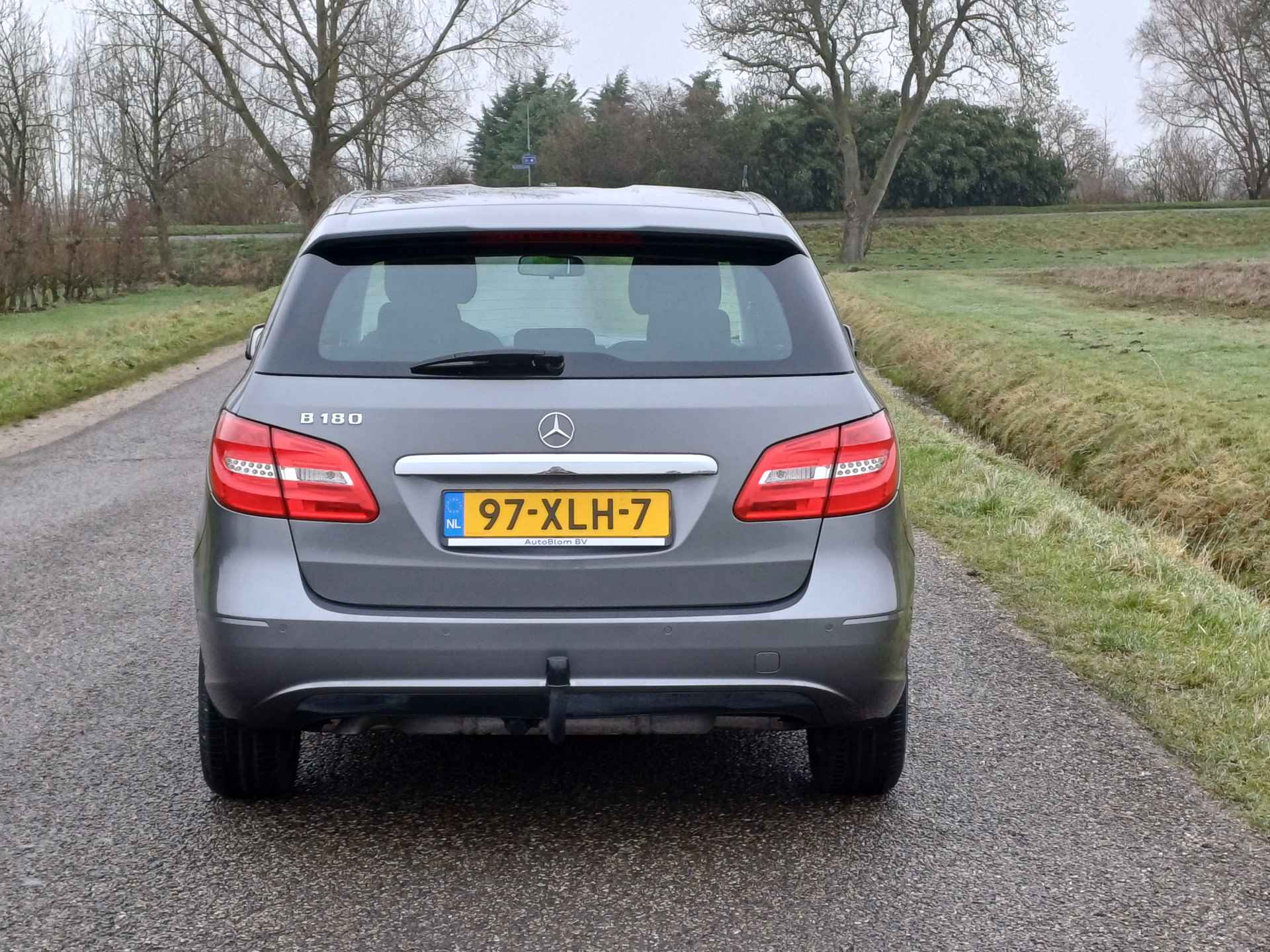 Mercedes-Benz B-Klasse 180 Ambition /NL/Lage KM !/Trekh./Navi/Cruise/Park V+A - 8/48