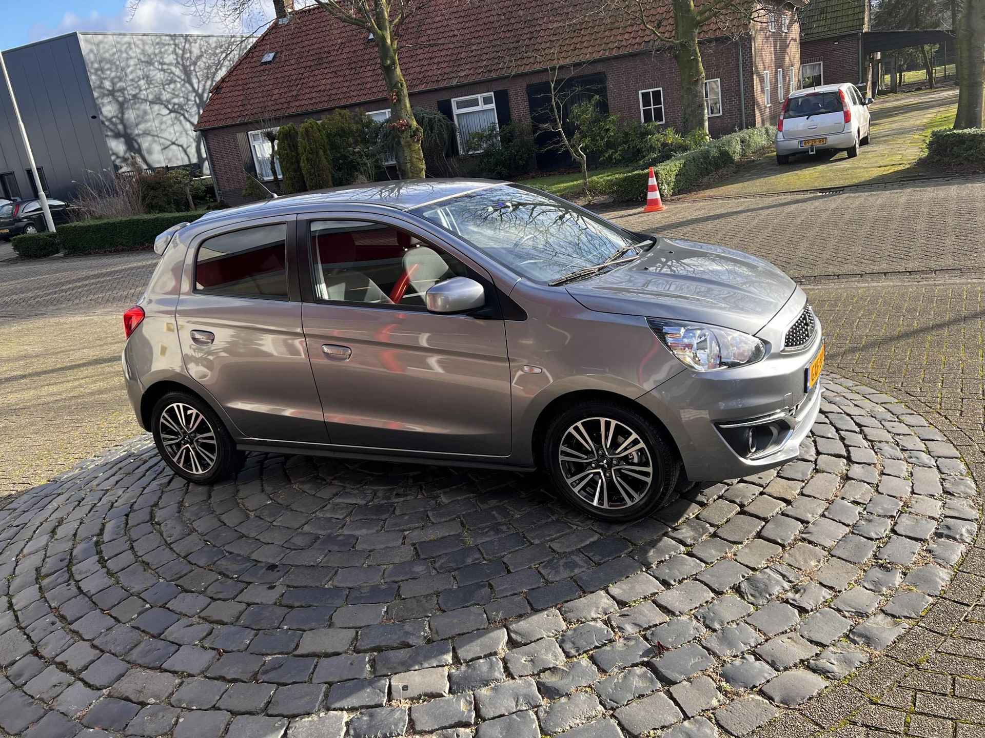 Mitsubishi Space Star 1.2 100th Anniversary Edition | 15" LMV | Carplay | Navi | Stoelverw. | All-in rijklaarprijs - 33/35