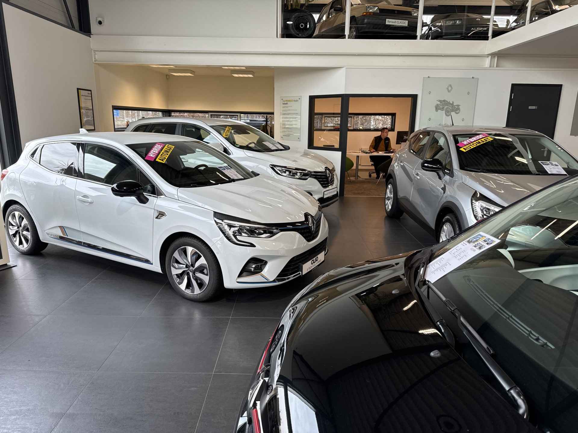 Renault Mégane Estate 1.3 TCe Zen Navigatie, Apple/Android Auto, All Season banden, Trekhaak - 39/43