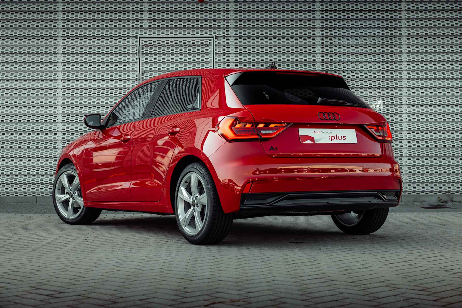 Audi A1 Sportback 25 TFSI 95pk s-tronic Advanced | Stoelverwarming | LED koplampen | Optiek zwart plus | Privacy glass | Apple Carplay | Sportstoelen | Climate control - 5/30