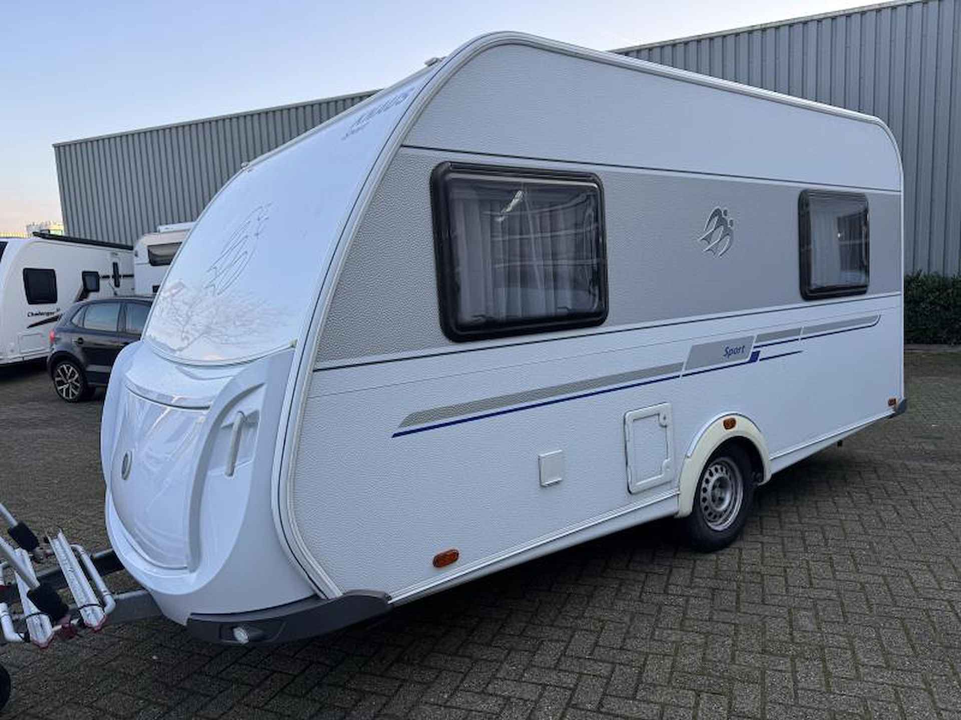 Knaus Sport 420 QD met mover en luifel - 5/16