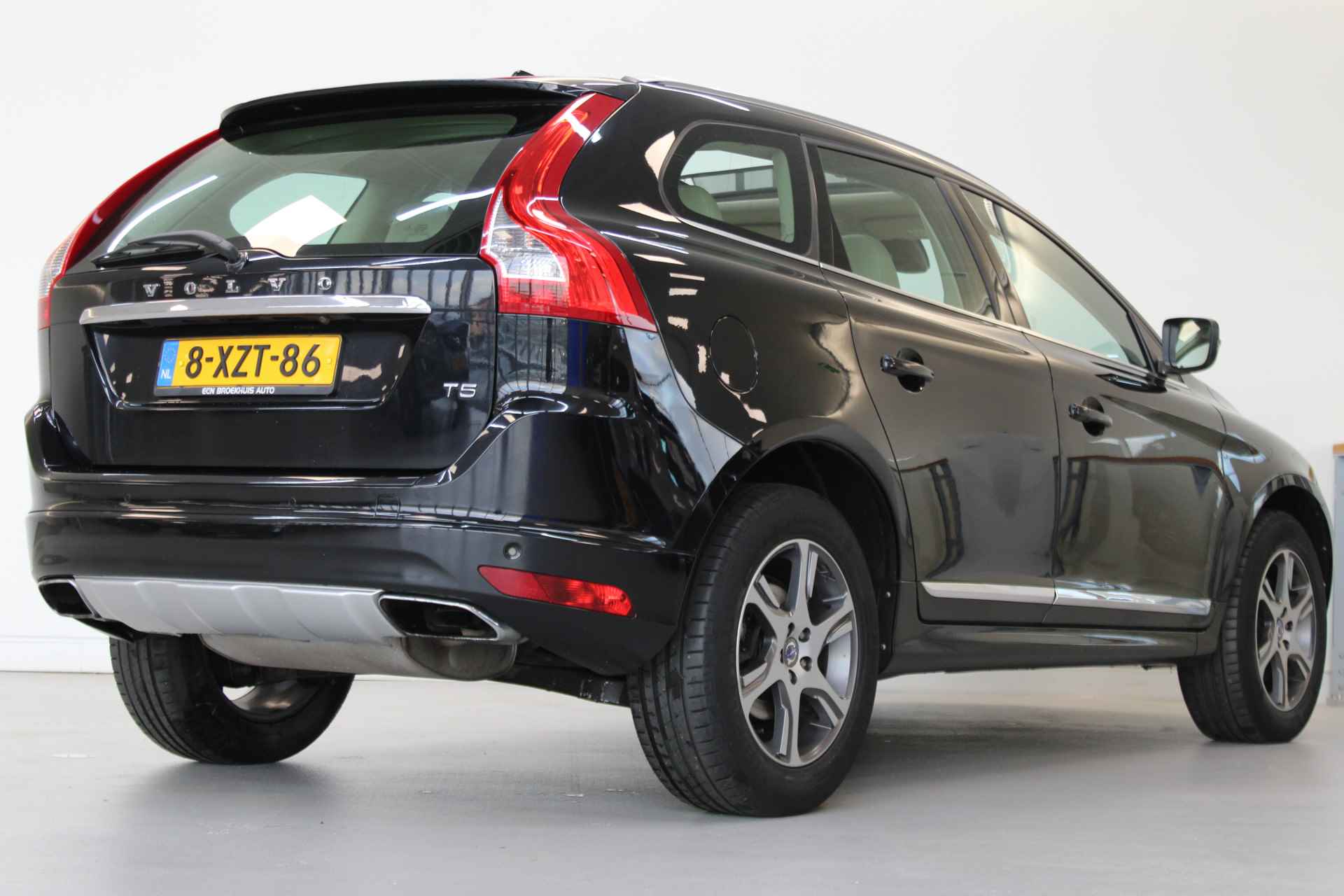 Volvo XC60 T5 245PK Geartr Summum | Panoramadak | Xenon | Standkachel | Elektr Klep | Elektr Stoelen - 3/51