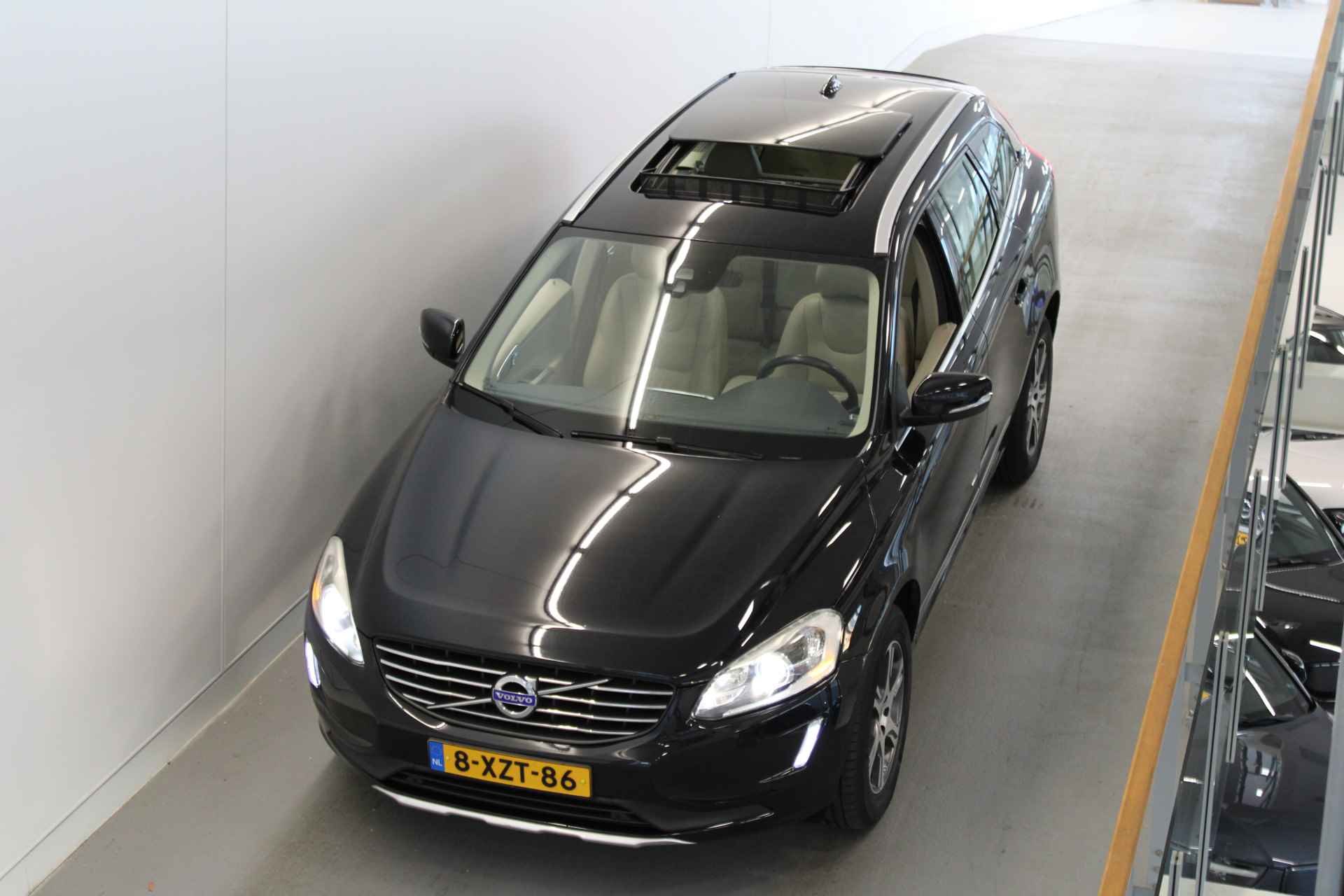 Volvo XC60 T5 245PK Geartr Summum | Panoramadak | Xenon | Standkachel | Elektr Klep | Elektr Stoelen - 17/51