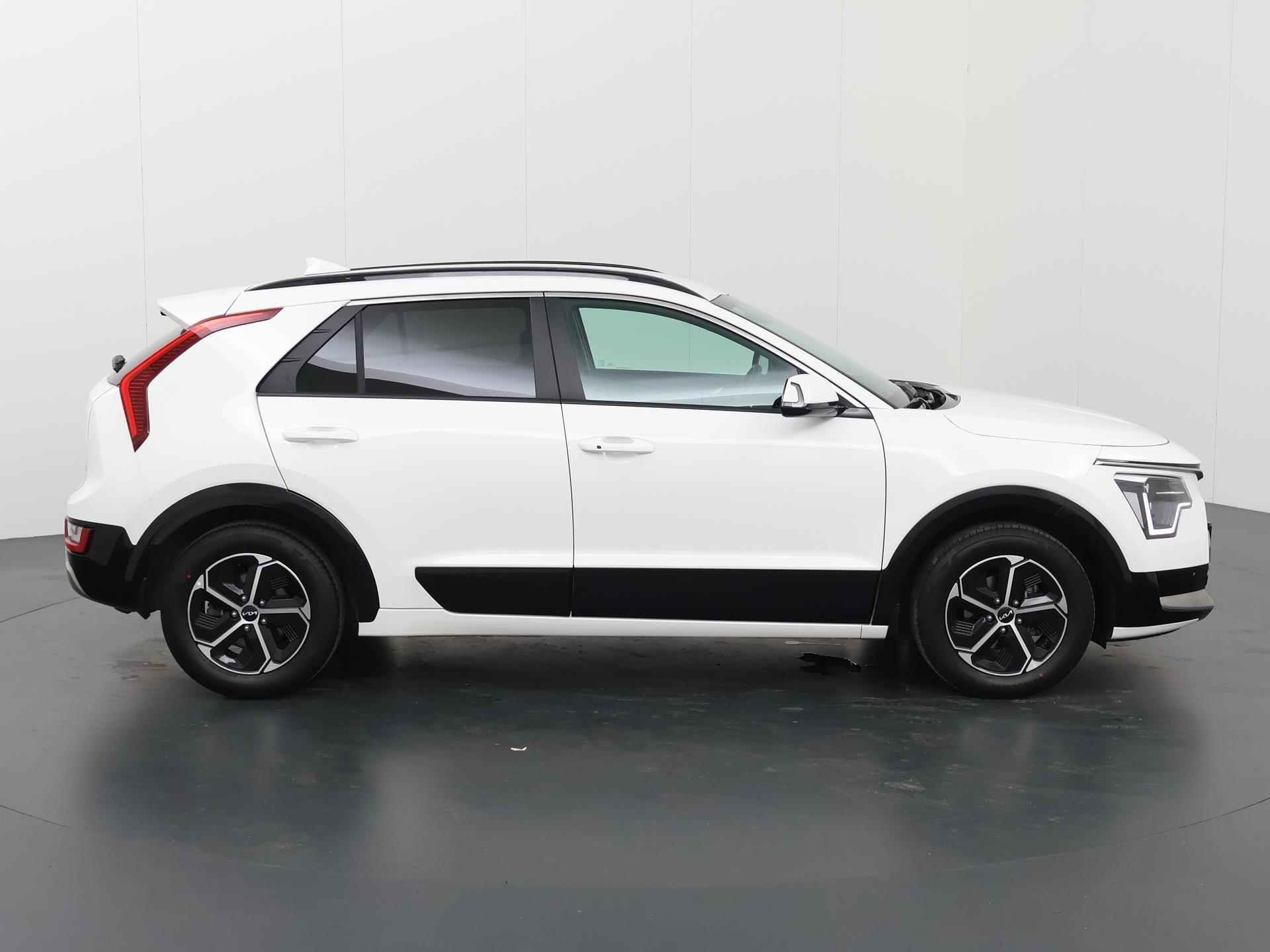 Kia Niro HEV 1.6 GDi Hybrid DynamicPlusLine | Lederen Bekleding | Harman Kardon | Stoelventilatie | Elektrische bedienbare Achterklep | Elektrisch Verstelbare Bestuurderstoel - 7/39