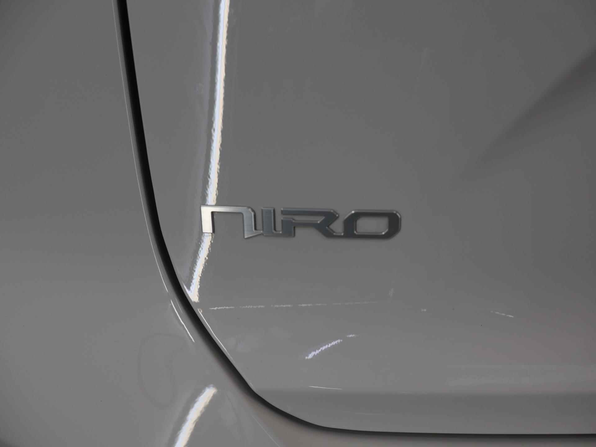 Kia Niro HEV 1.6 GDi Hybrid DynamicPlusLine | Lederen Bekleding | Harman Kardon | Stoelventilatie | Elektrische bedienbare Achterklep | Elektrisch Verstelbare Bestuurderstoel - 36/39