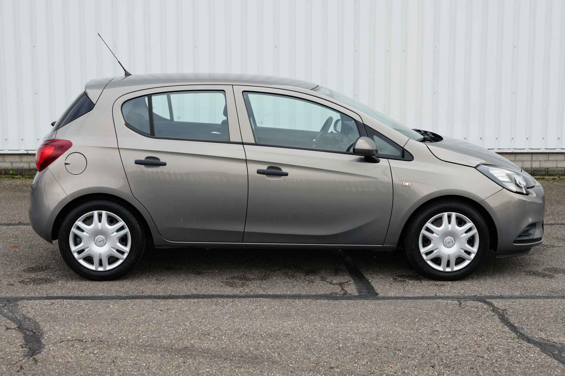 Opel Corsa 1.4 | Airco | Radio CD | Stuurwielbediening | Centr. Vergrend. | Elec. Ramen | - 28/29