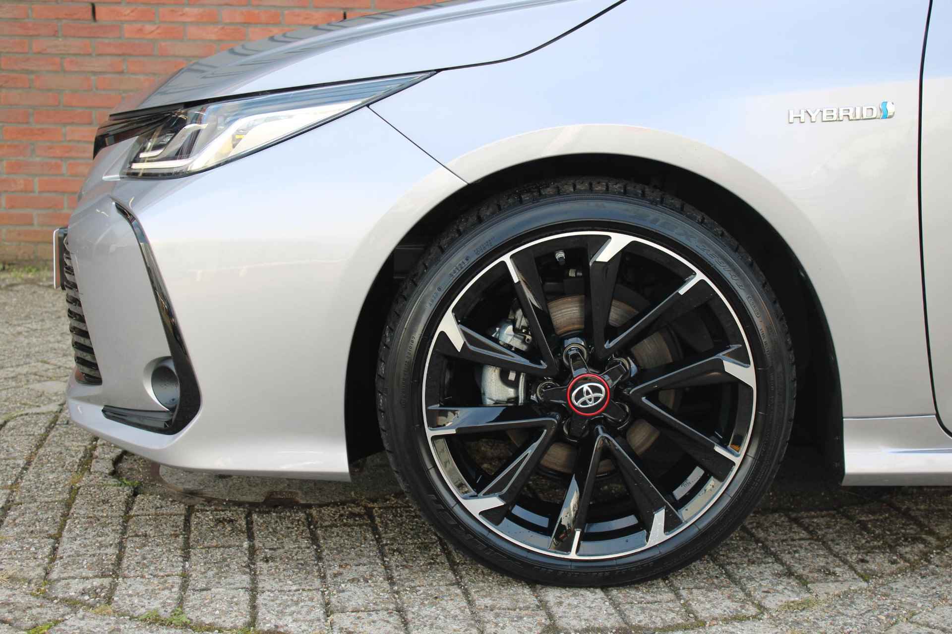 Toyota Corolla 1.8 Hybrid GR-Sport |Zeer compleet|NL-auto|Dealer onderhouden|18" Lichtmetalen velgen| - 24/30