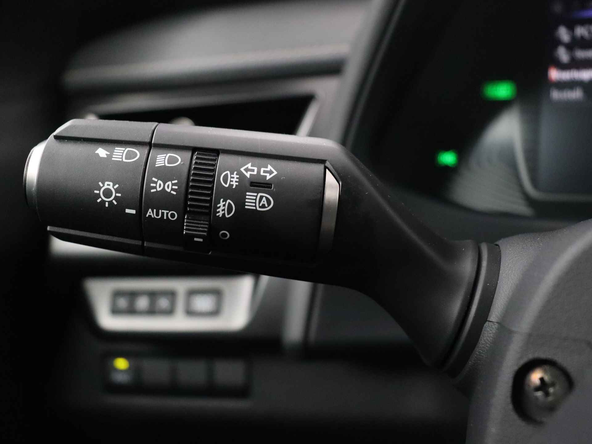 Lexus UX 300e Business | Full Electric | Apple CarPlay / Android Auto | DAB | Elektrische stoelen | - 19/41