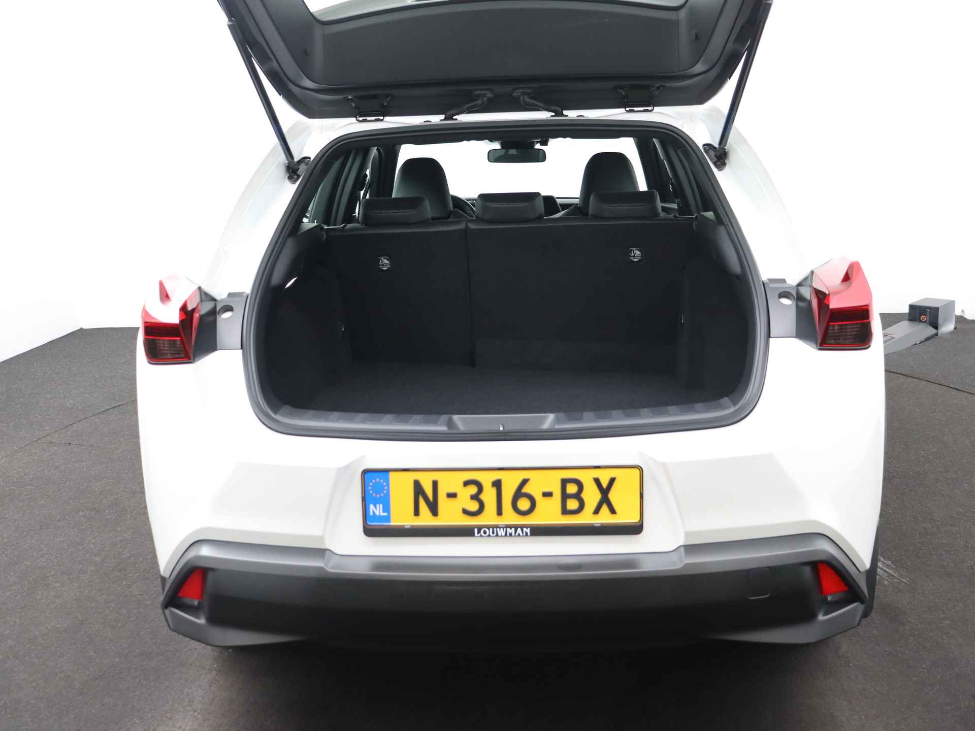 Lexus UX 300e Business | Full Electric | Apple CarPlay / Android Auto | DAB | Elektrische stoelen | - 29/41