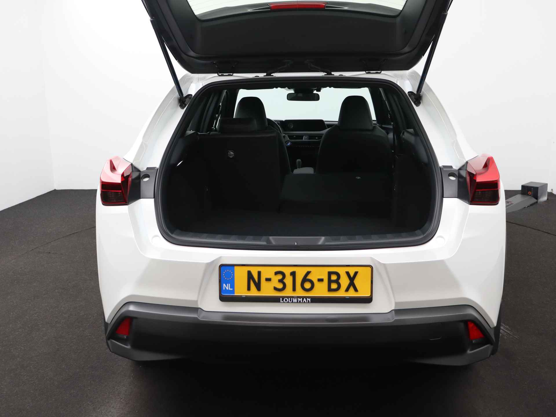 Lexus UX 300e Business | Full Electric | Apple CarPlay / Android Auto | DAB | Elektrische stoelen | - 30/41