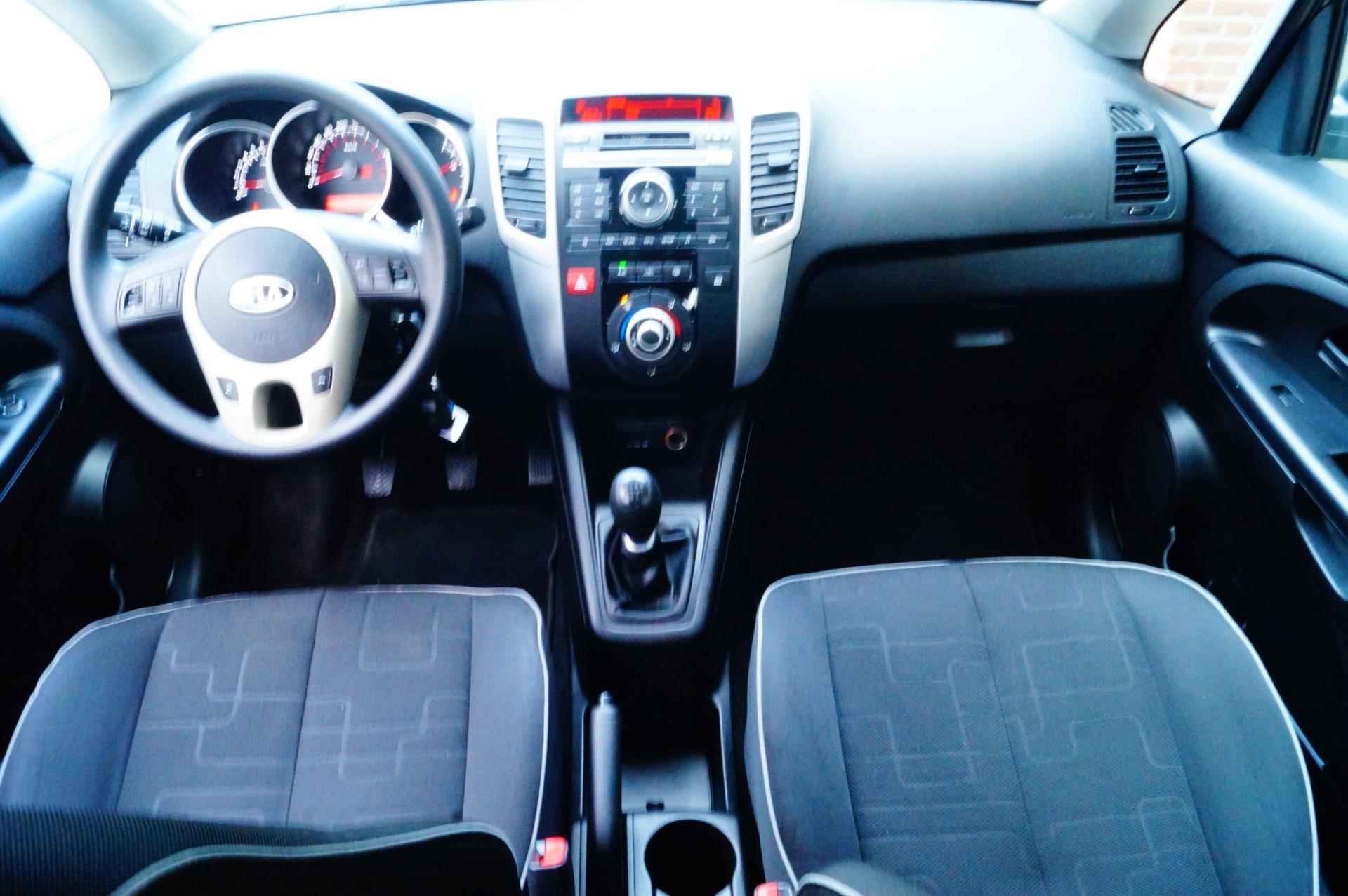 Kia Venga 1.4 CVVT X-tra, Trekhaak, PDC - 8/17