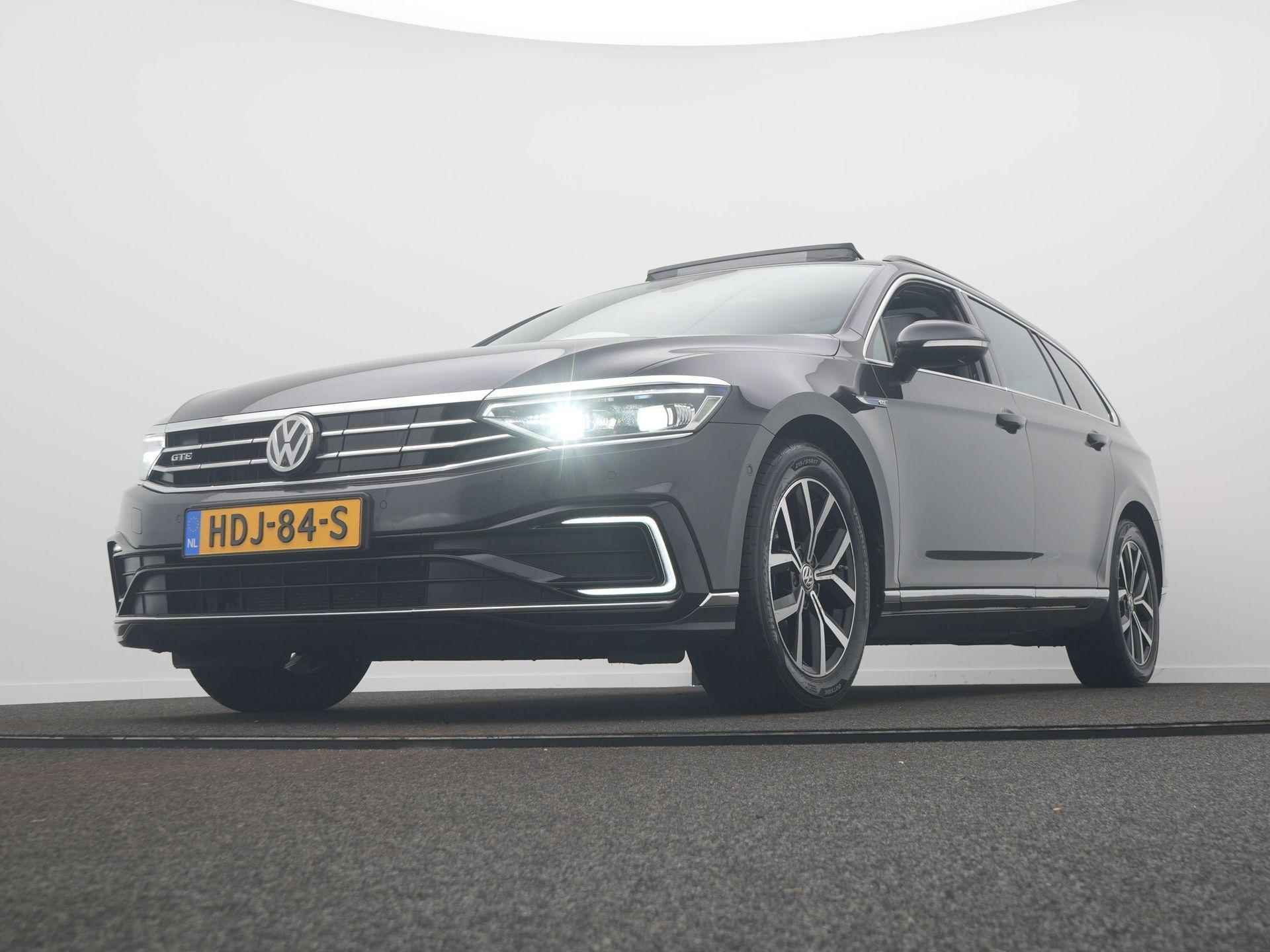 Volkswagen Passat Variant 1.4 TSI PHEV GTE Business / Panoramadak / Virtual / 360 camera / Elek. Trekhaak - 9/71