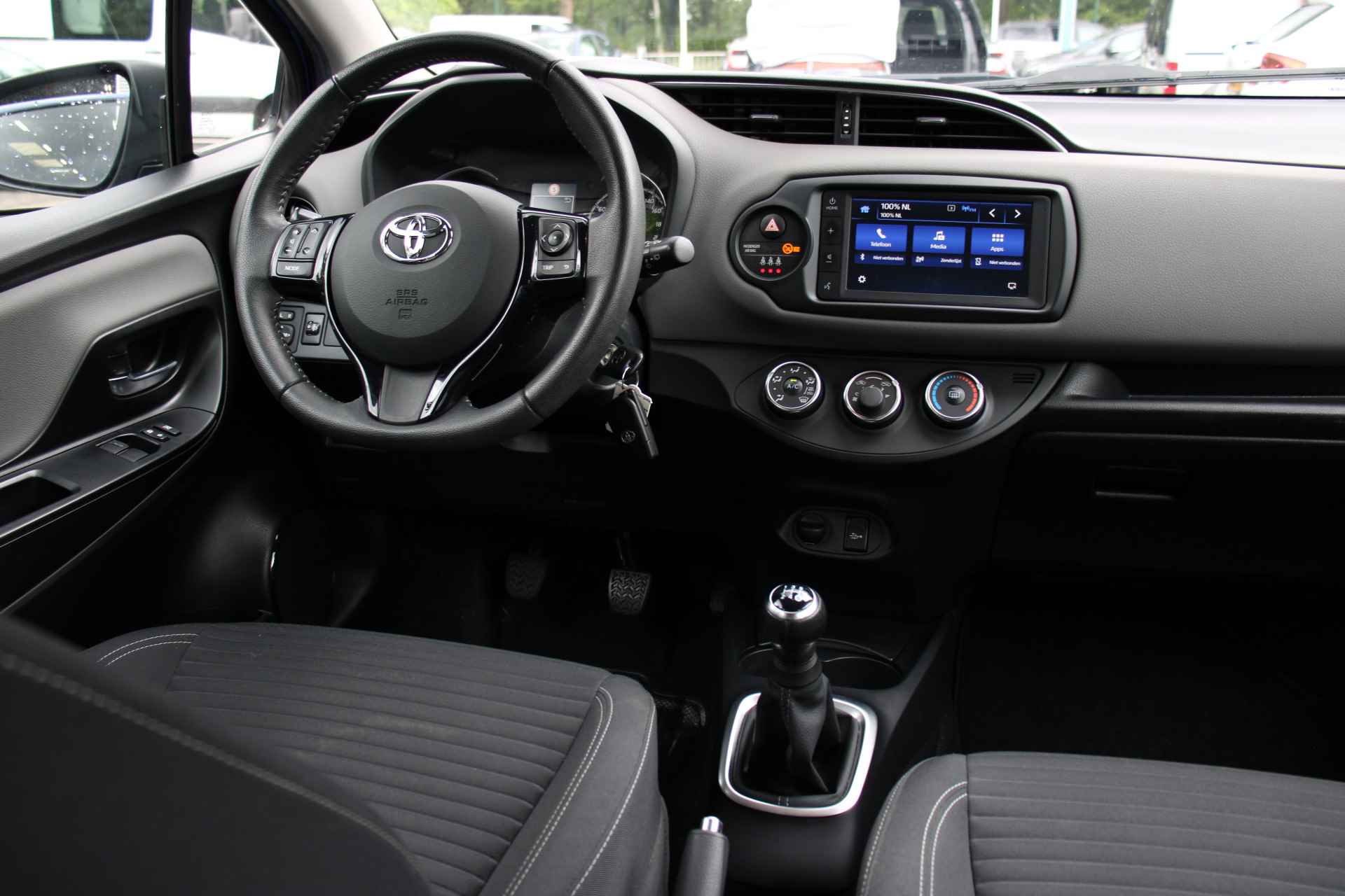 Toyota Yaris 1.0 VVT-I CONNECT | NL-AUTO! | APPLE CARPLAY/ANDROID AUTO | CAMERA | AIRCO | CRUISE | BLUETOOTH | LM. VELGEN | TREKHAAK - 6/34