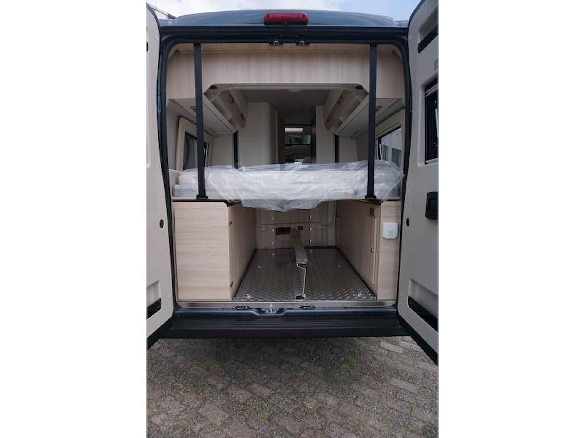 Eura Mobil Van 635 HB AUT/180PK/RIJ ASS. - 5/20