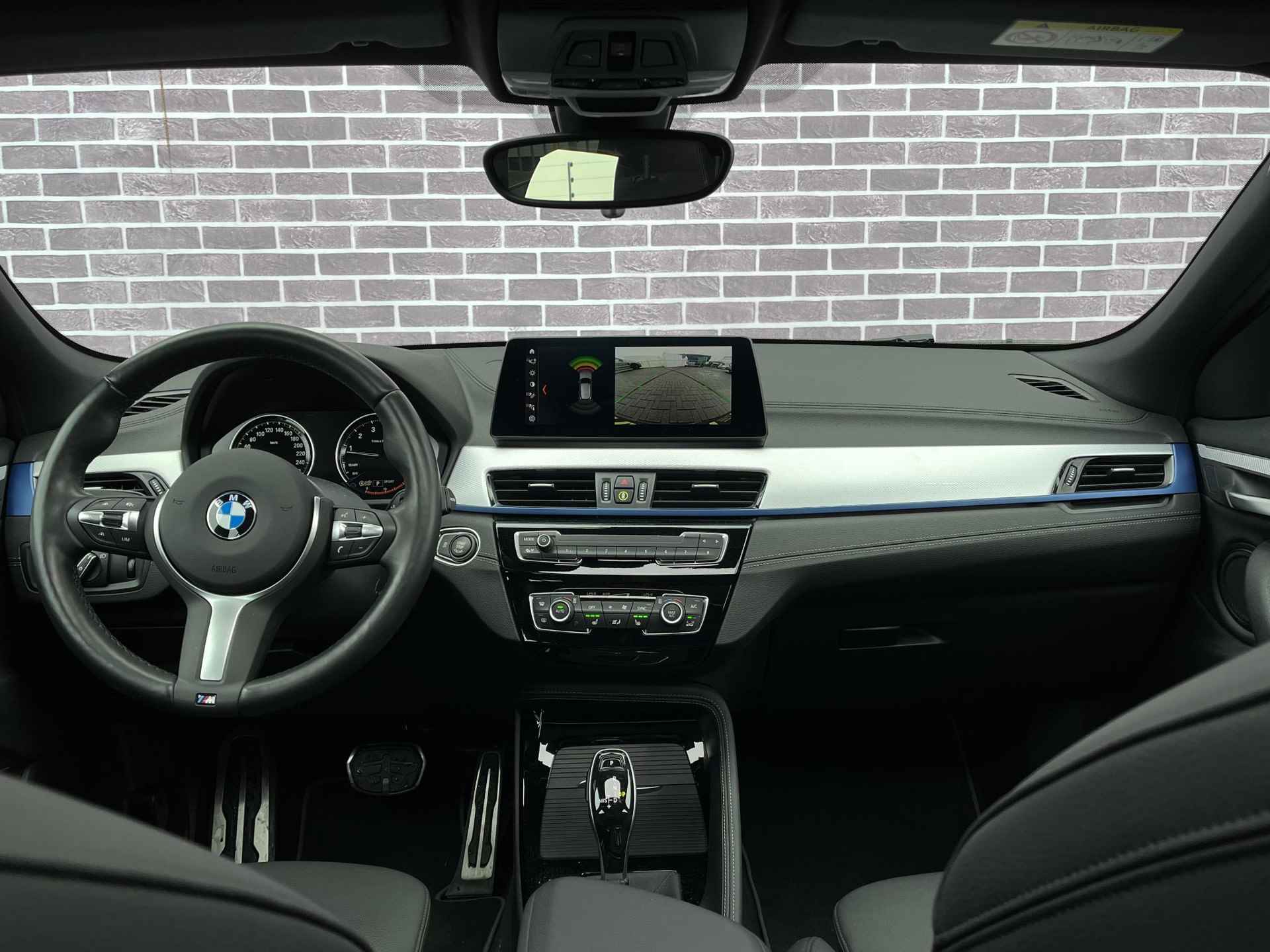 BMW X2 sDrive20i High Executive Schuif/kantel dak| Head-up display | Sportstoelen | Stuur/stoelverwarming | achteruitrijcamera | DAB | - 3/42