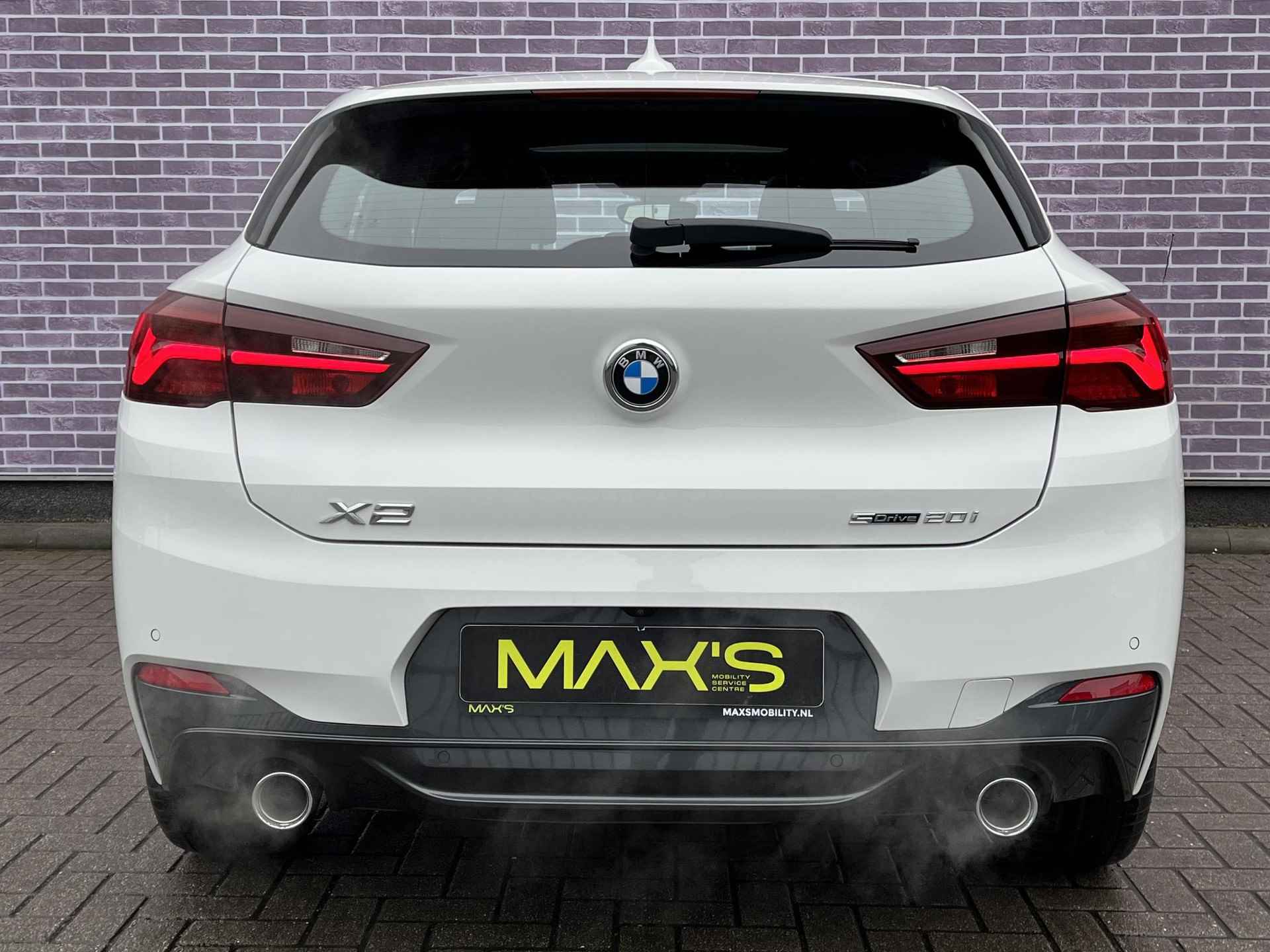 BMW X2 sDrive20i High Executive Schuif/kantel dak| Head-up display | Sportstoelen | Stuur/stoelverwarming | achteruitrijcamera | DAB | - 29/42