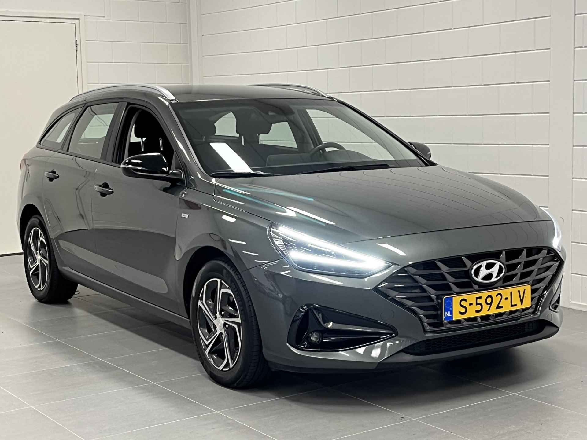 Hyundai i30 Wagon 1.0 T-GDi MHEV Comfort Smart NAVIGATIE | CLIMATE CONTROL | LED KOPLAMPEN | RUIME STATIONWAGON! - 10/38