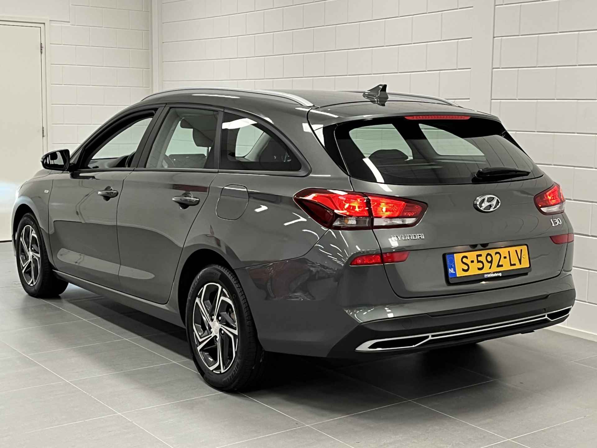 Hyundai i30 Wagon 1.0 T-GDi MHEV Comfort Smart NAVIGATIE | CLIMATE CONTROL | LED KOPLAMPEN | RUIME STATIONWAGON! - 11/38