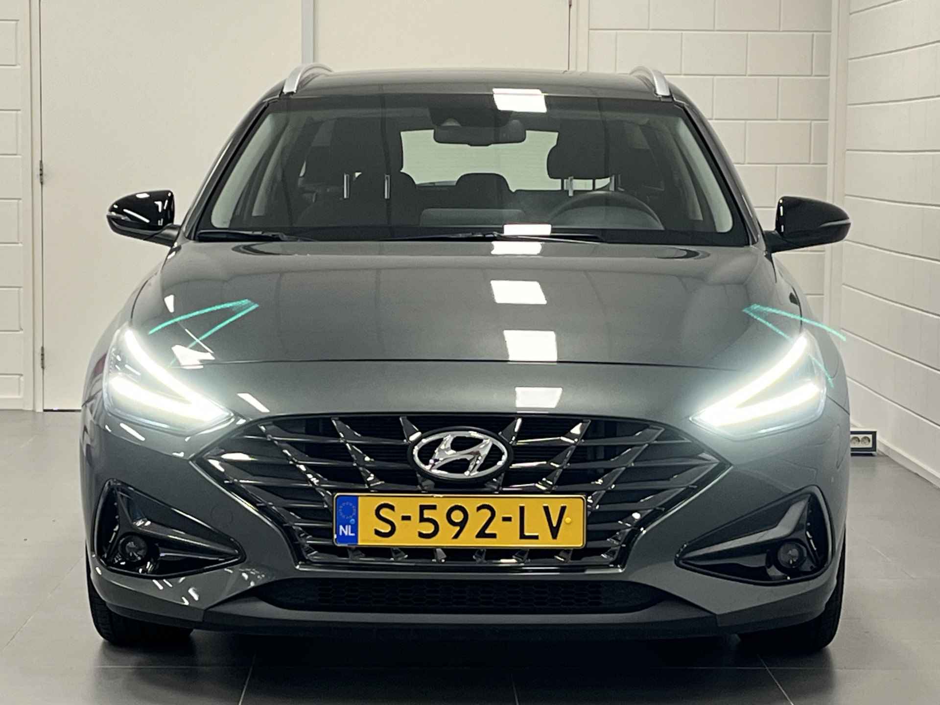 Hyundai i30 Wagon 1.0 T-GDi MHEV Comfort Smart NAVIGATIE | CLIMATE CONTROL | LED KOPLAMPEN | RUIME STATIONWAGON! - 35/38