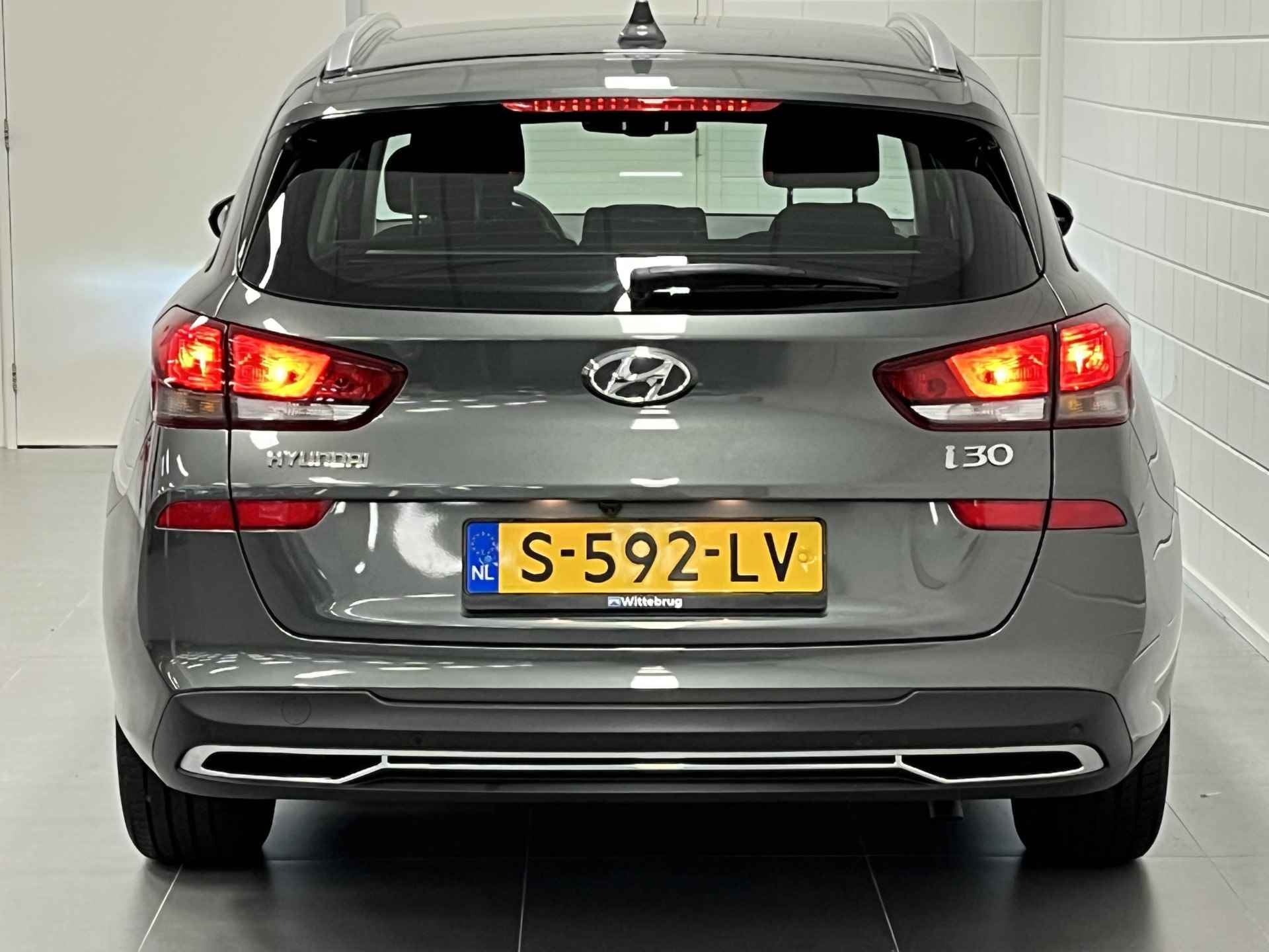 Hyundai i30 Wagon 1.0 T-GDi MHEV Comfort Smart NAVIGATIE | CLIMATE CONTROL | LED KOPLAMPEN | RUIME STATIONWAGON! - 36/38